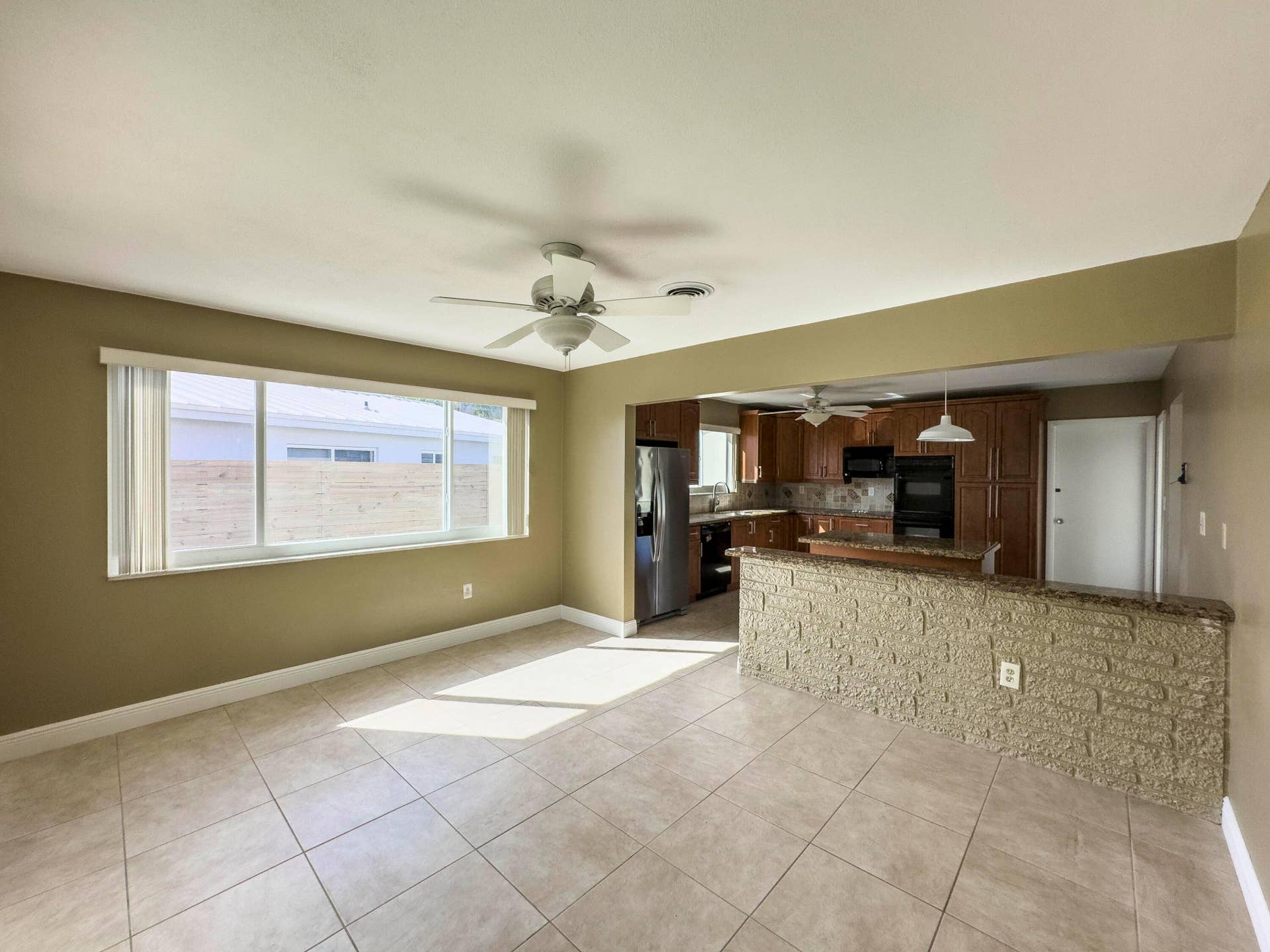 1025 Yale Drive, Hollywood, FL 33021 IMG_4618
