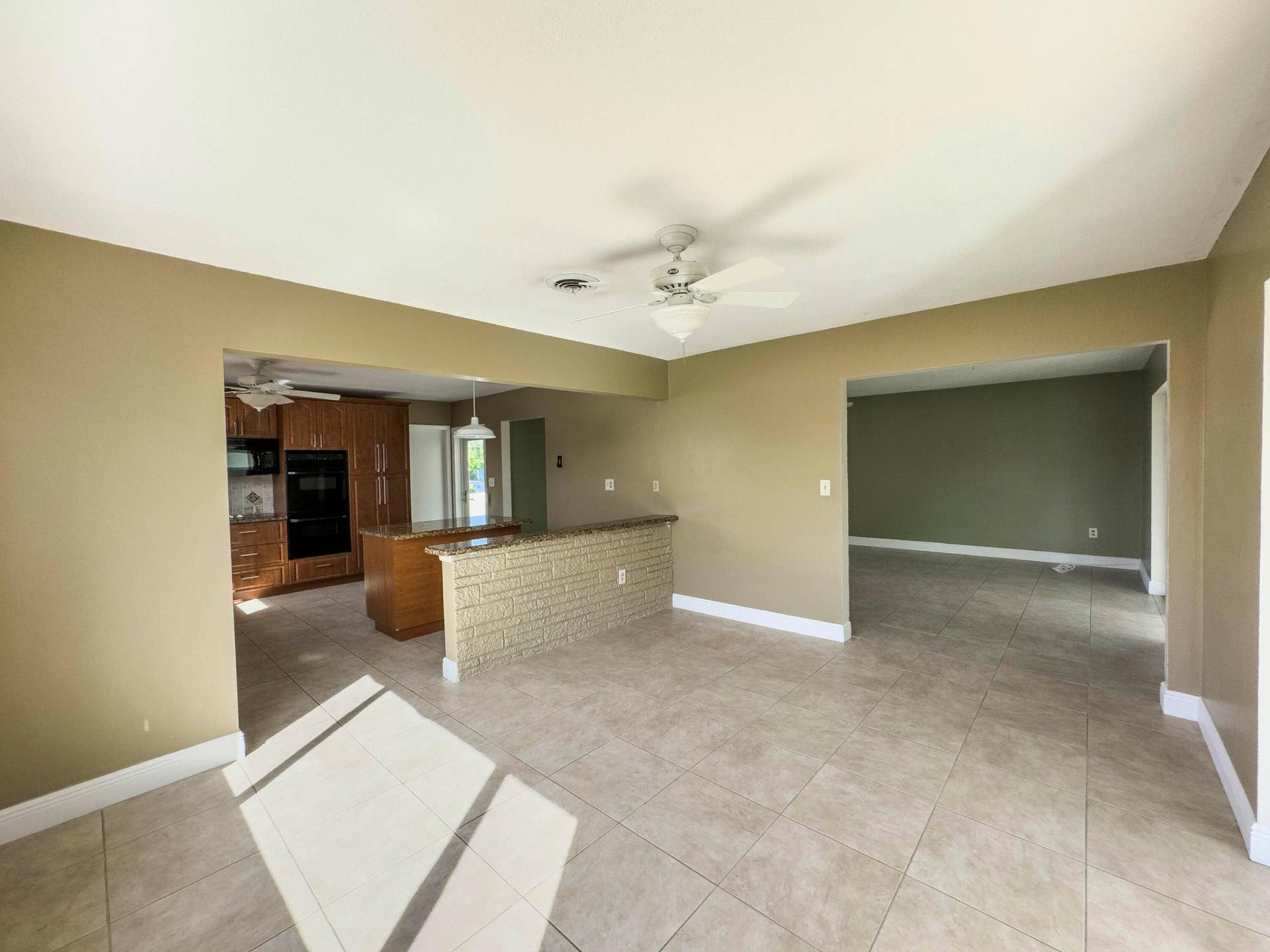 1025 Yale Drive, Hollywood, FL 33021 IMG_4616