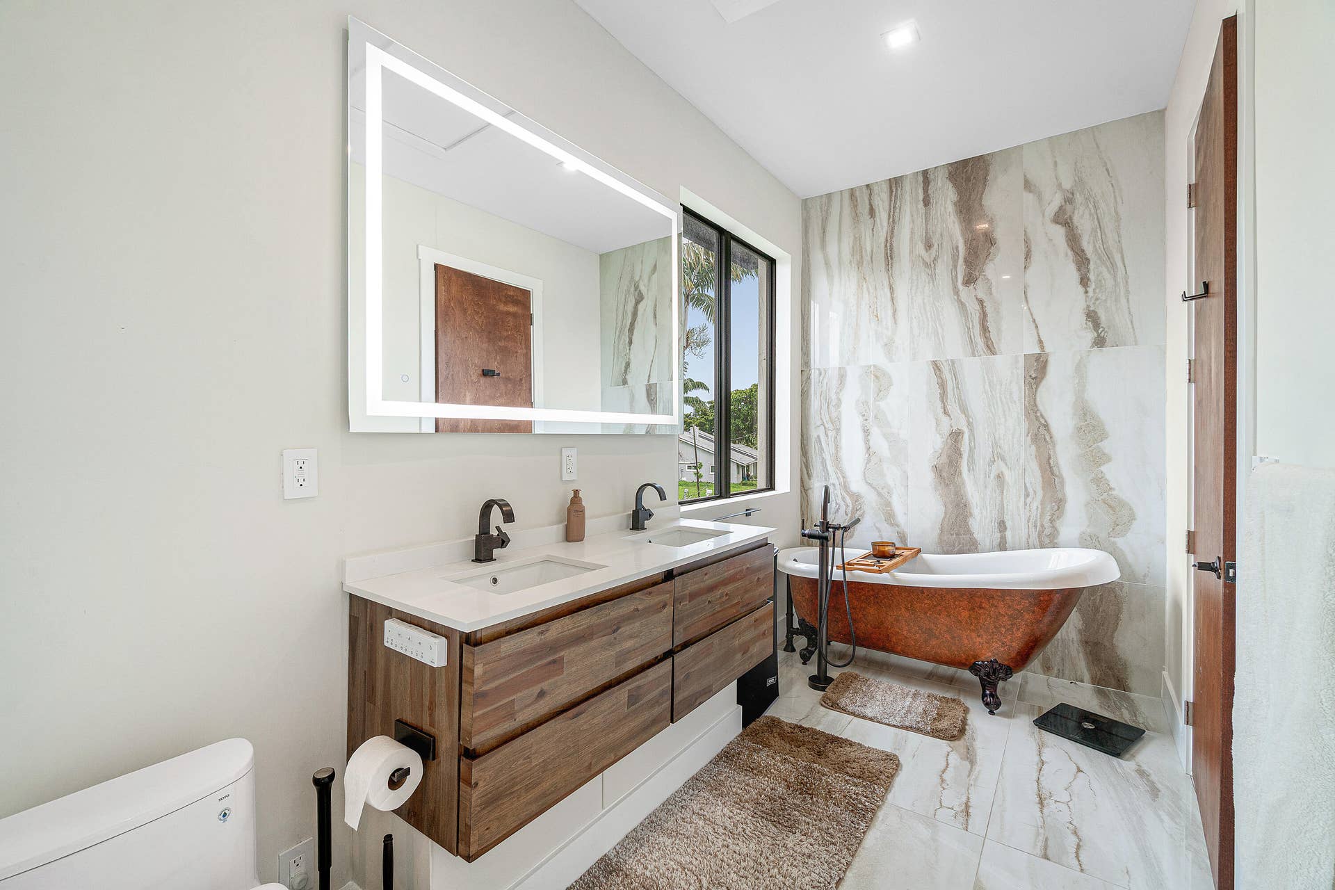 Upstairs Primary Bath
