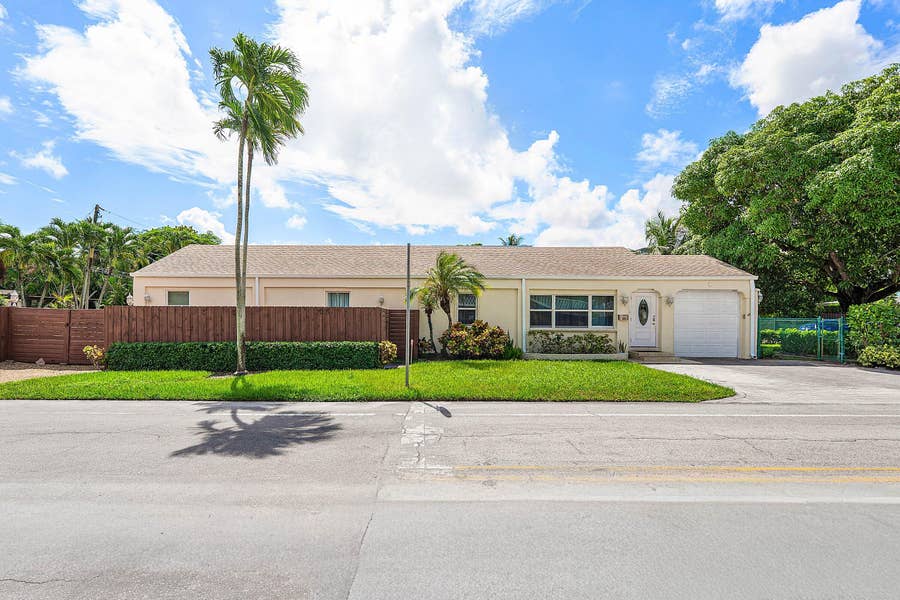 Property photo for 800 NE 6TH Street, #1, Fort Lauderdale, FL