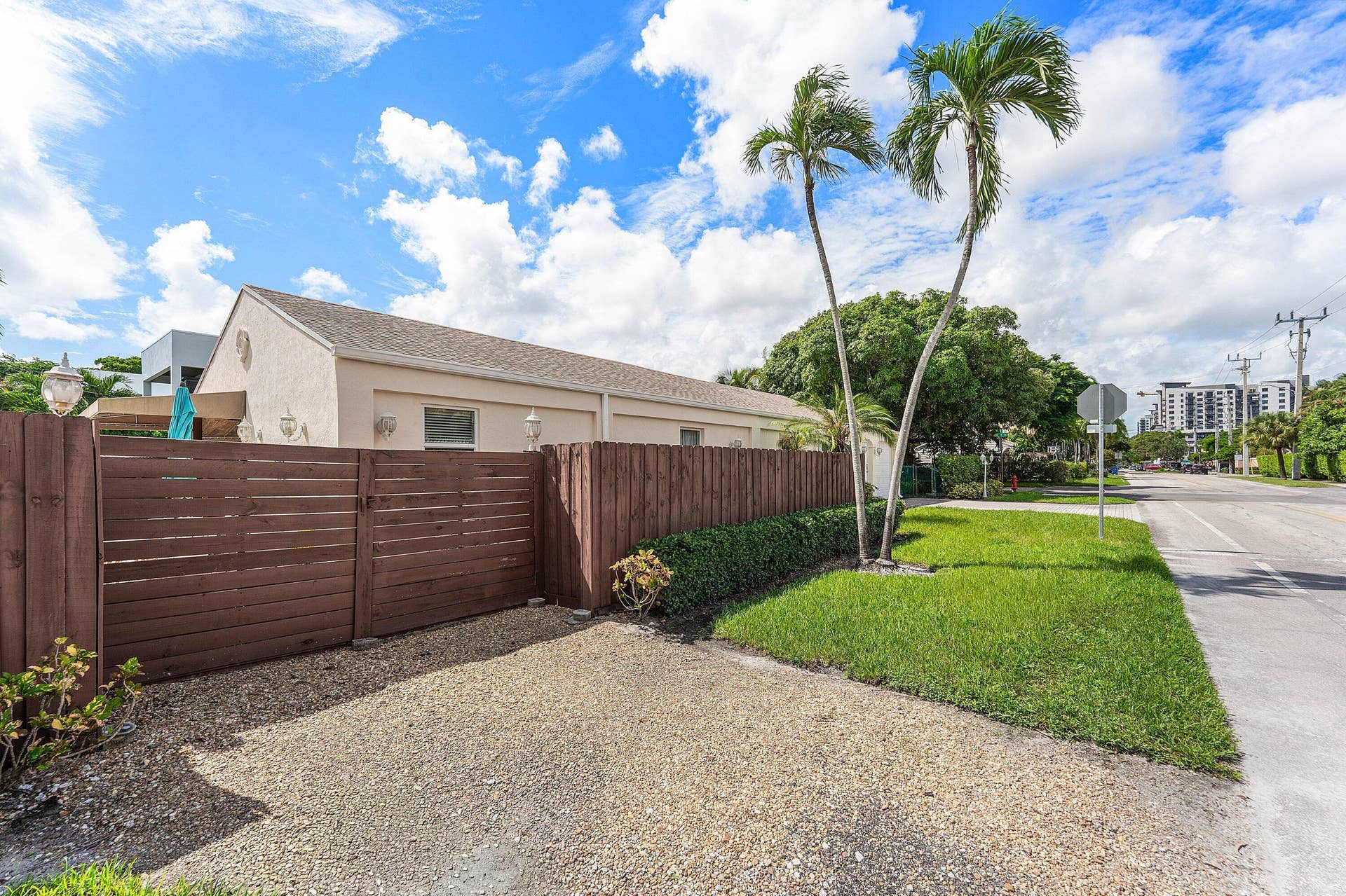 800 NE 6TH Street, #1, Fort Lauderdale, FL 33304 004-800Northeast6thStreet-FortLauderdale