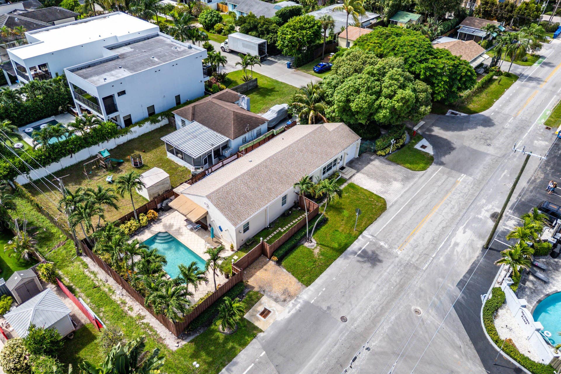 800 NE 6TH Street, #1, Fort Lauderdale, FL 33304 044-800Northeast6thStreet-FortLauderdale