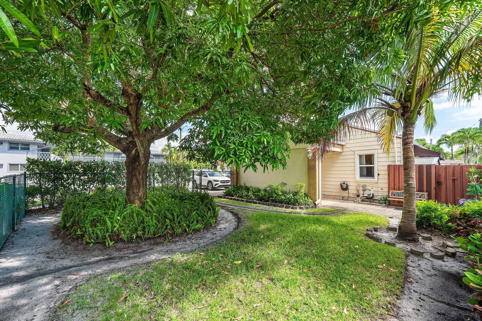 800 NE 6TH Street, #1, Fort Lauderdale, FL 33304 035-800Northeast6thStreet-FortLauderdale