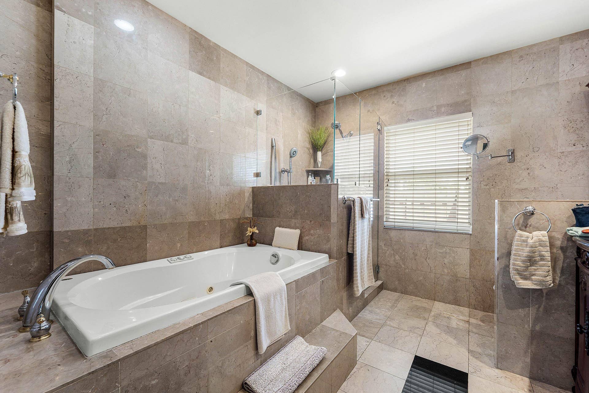 800 NE 6TH Street, #1, Fort Lauderdale, FL 33304 023-800Northeast6thStreet-FortLauderdale