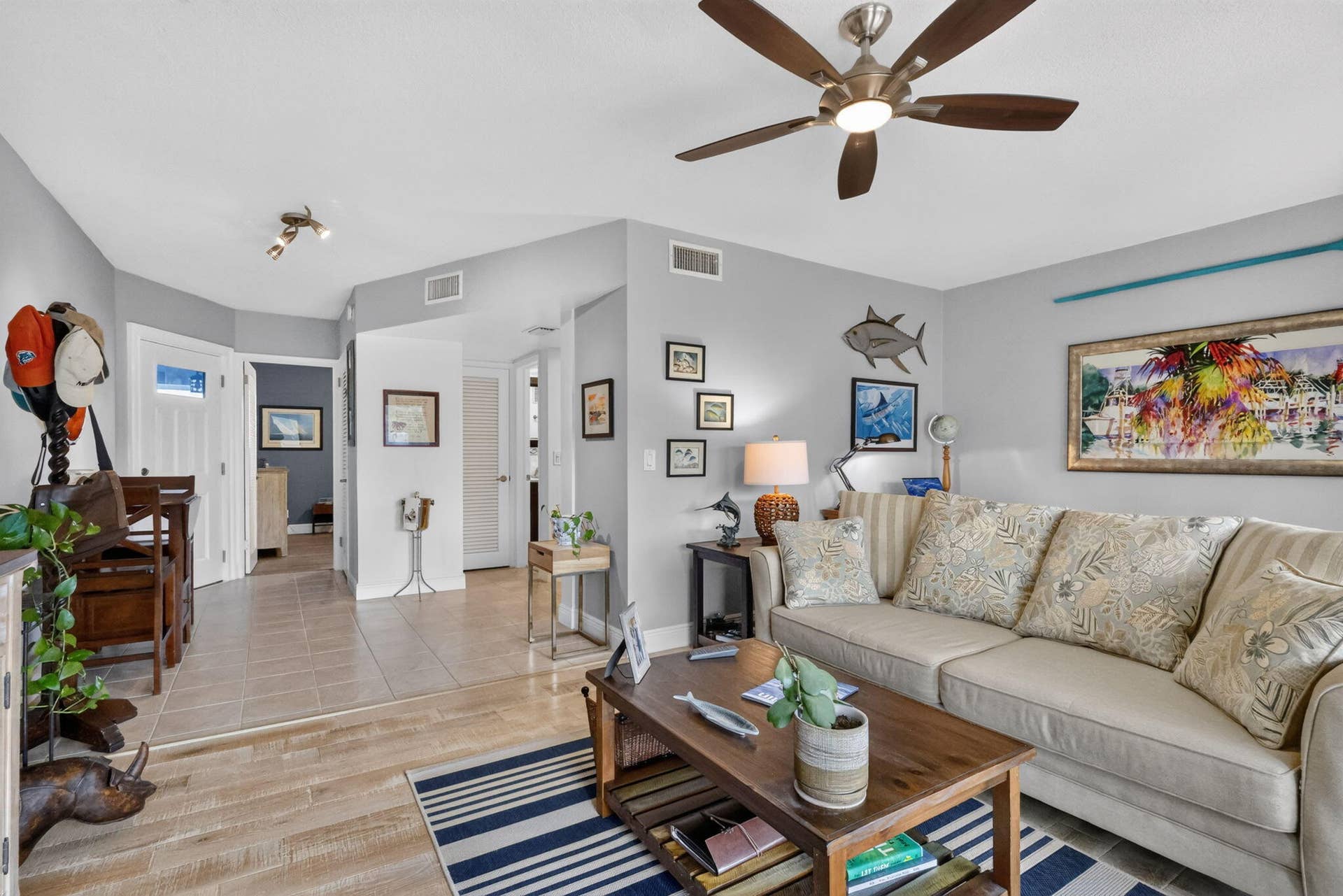 120 Lehane Terrace, #308, North Palm Beach, FL 33408 Living Room