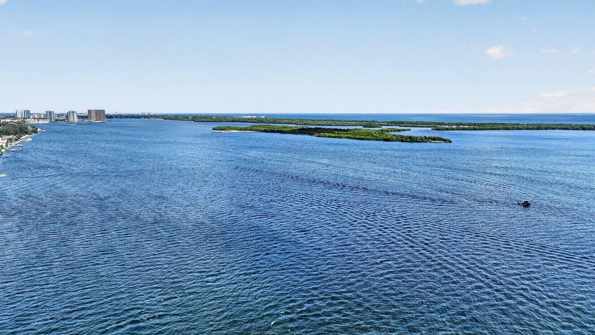 120 Lehane Terrace, #308, North Palm Beach, FL 33408 Lake Worth Lagoon