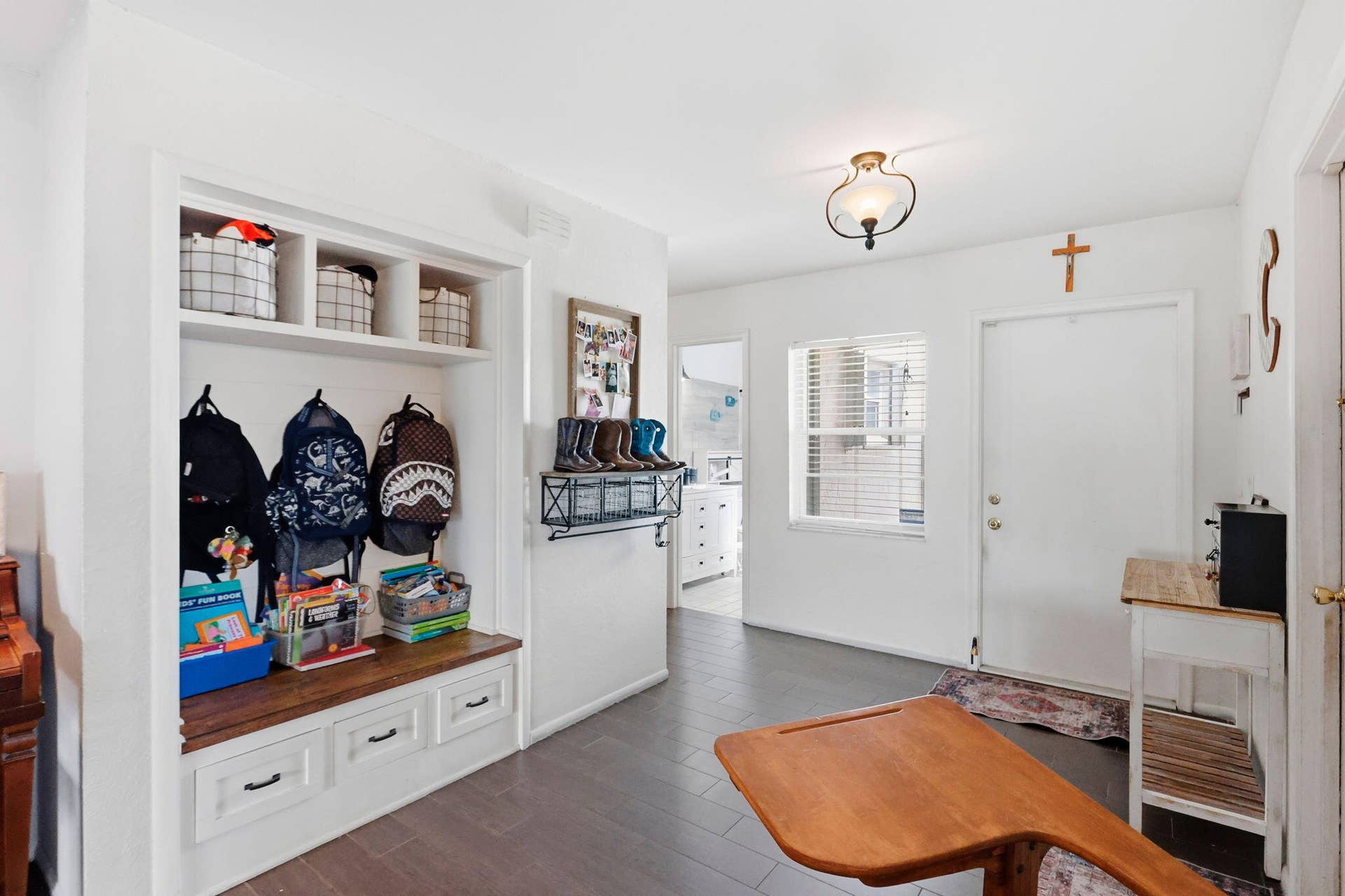 22977 SW 56TH Avenue, Boca Raton, FL 33433 Custom Bench