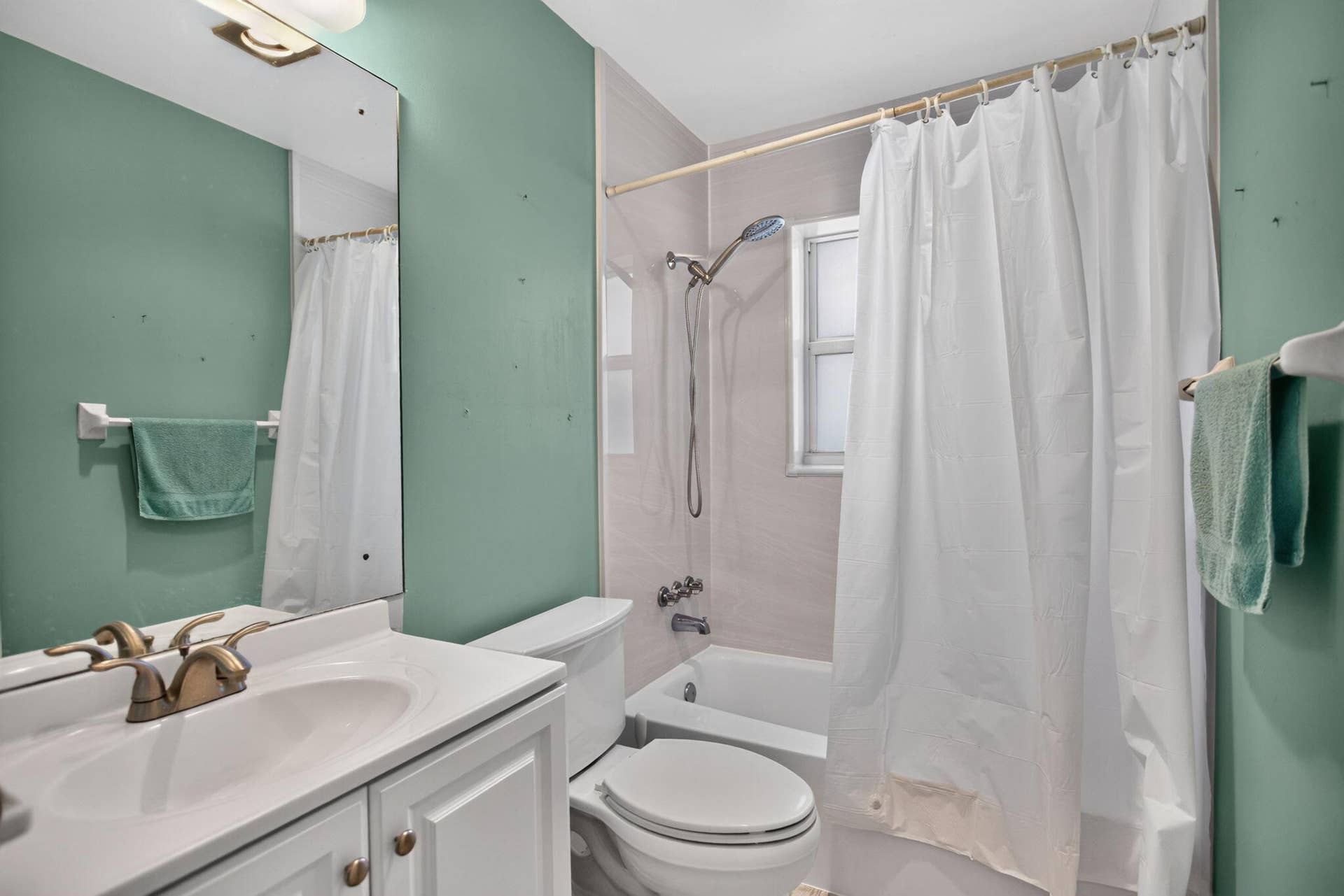 941 Crystal Lake Drive, Deerfield Beach, FL 33064 Owners Bathroom
