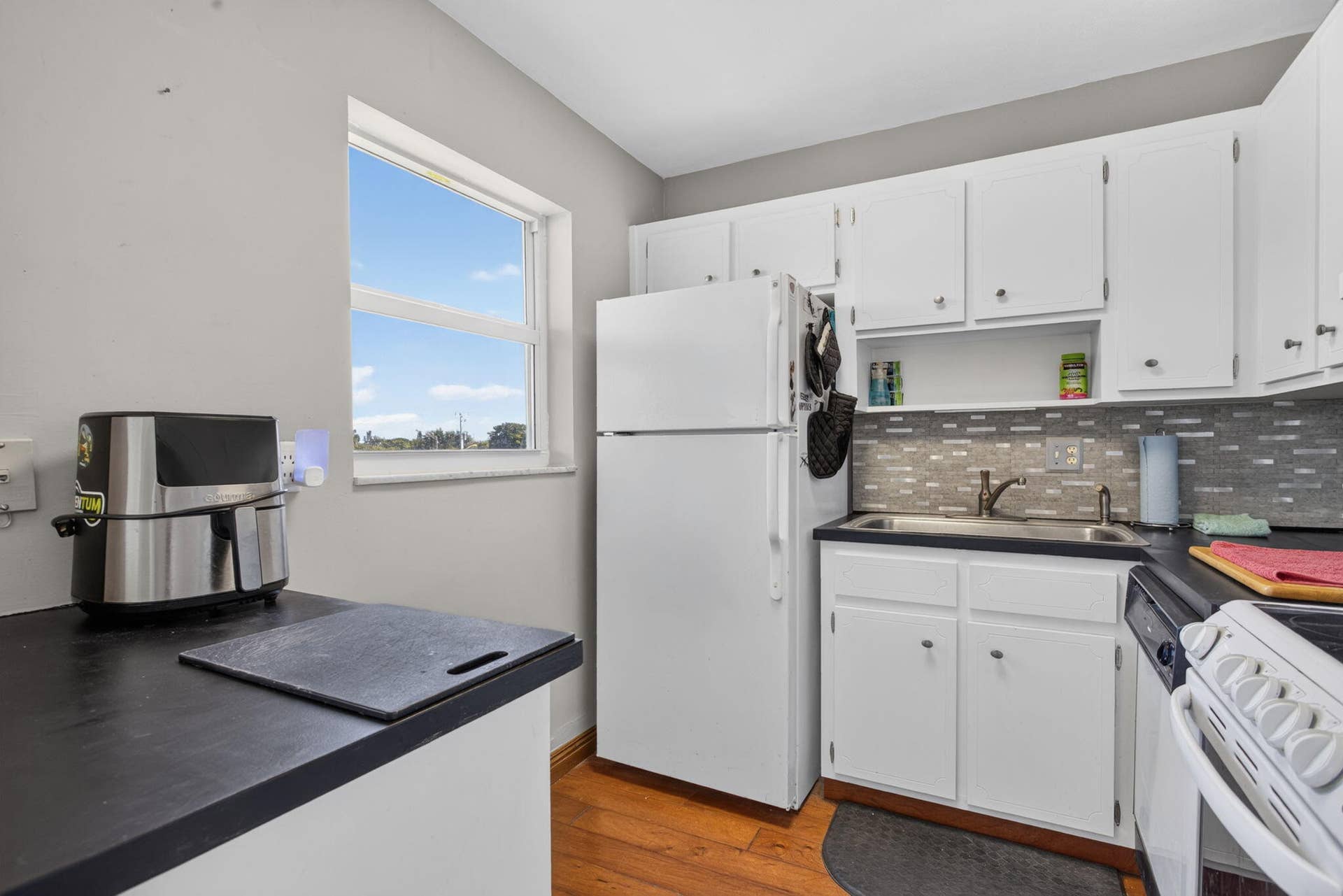 941 Crystal Lake Drive, Deerfield Beach, FL 33064 Kitchen