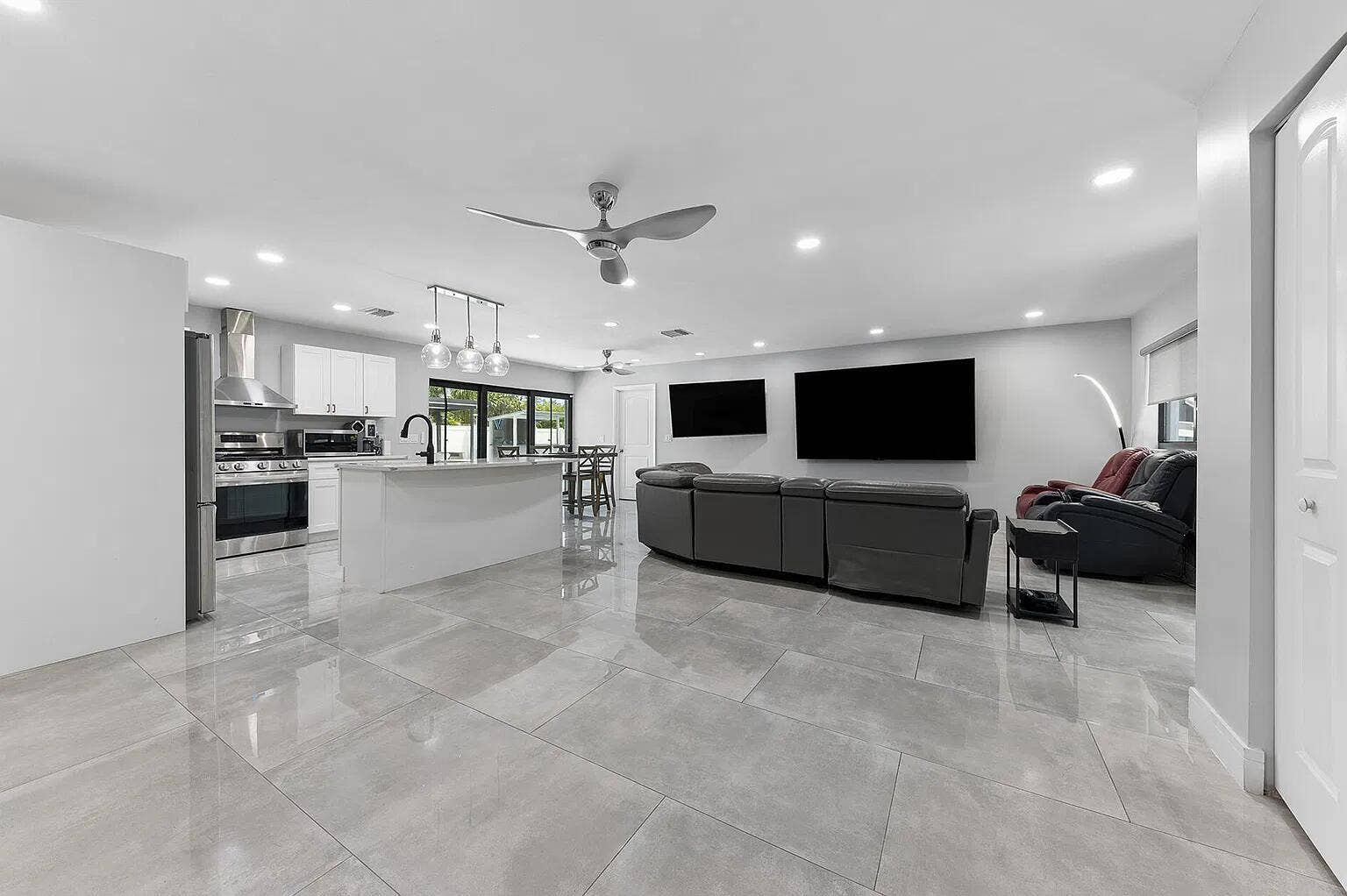 405 Chapel Hill Boulevard, Boynton Beach, FL 33435 5