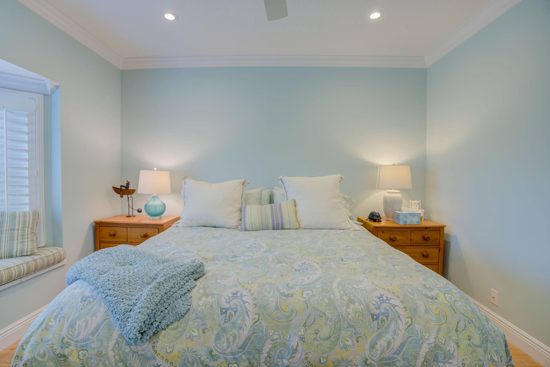 2043 Staysail Lane, Jupiter, Jupiter, FL 33477 Recessed lighting, crown molding, wood-finish flooring, plantation shutters, and a built-in window seat