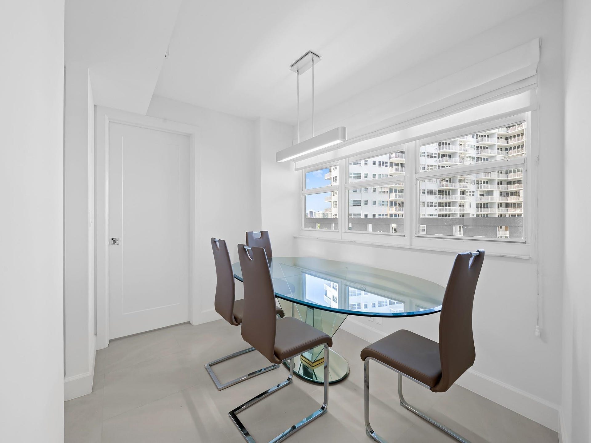 2000 S Ocean Drive, #709, Fort Lauderdale, FL 33316 Bring friends and family around the table for the best memories.
