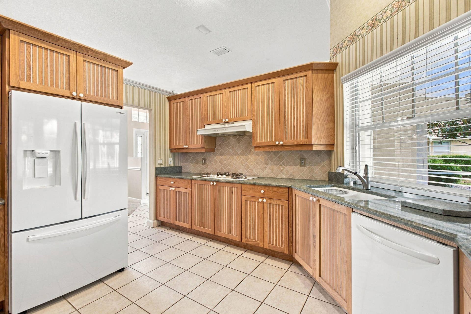 16-web-or-mls-7T7A9582