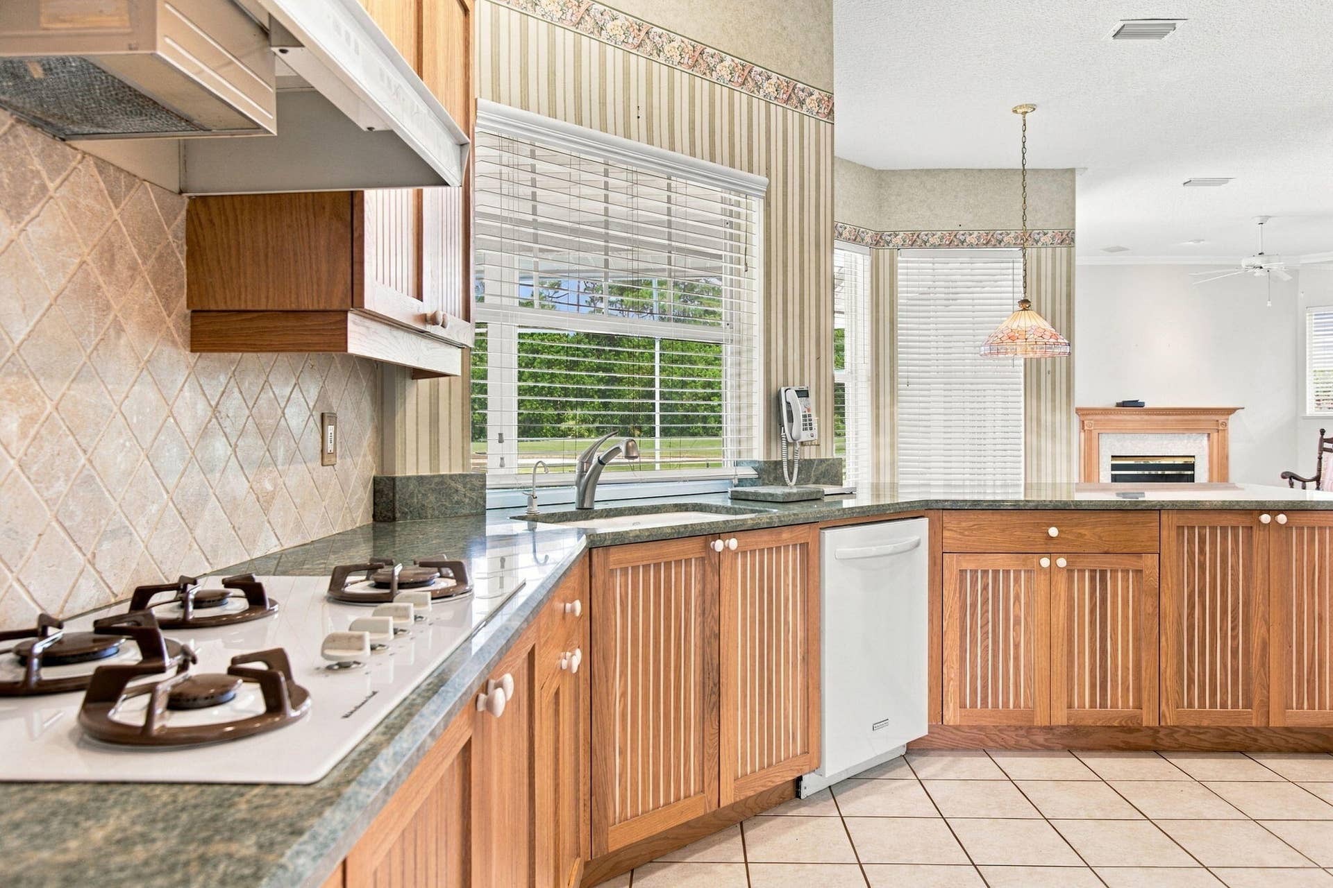 18-web-or-mls-7T7A9572