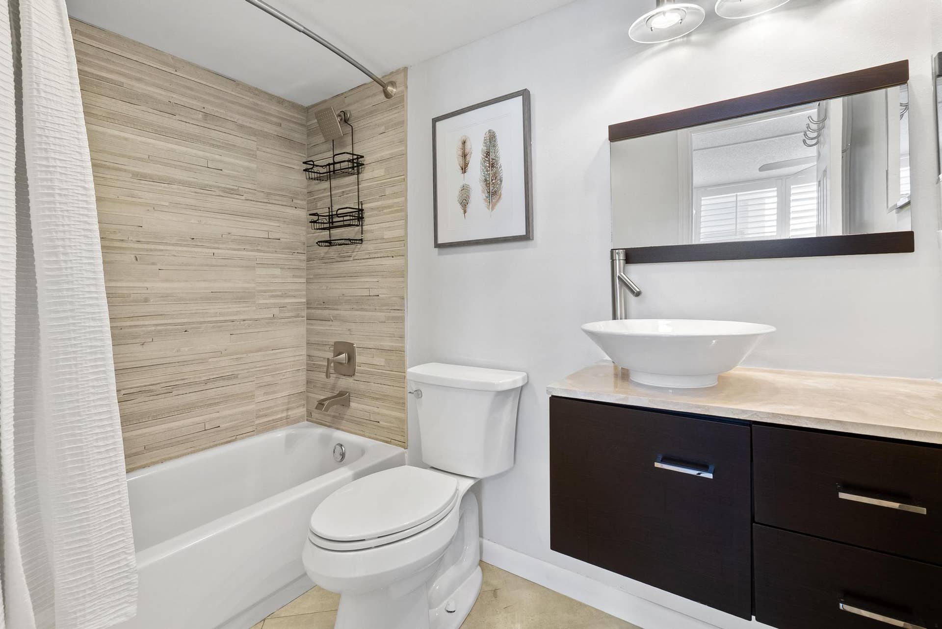 930 DOGWOOD Drive, #457, Delray Beach, FL 33483 Updated Bath 2