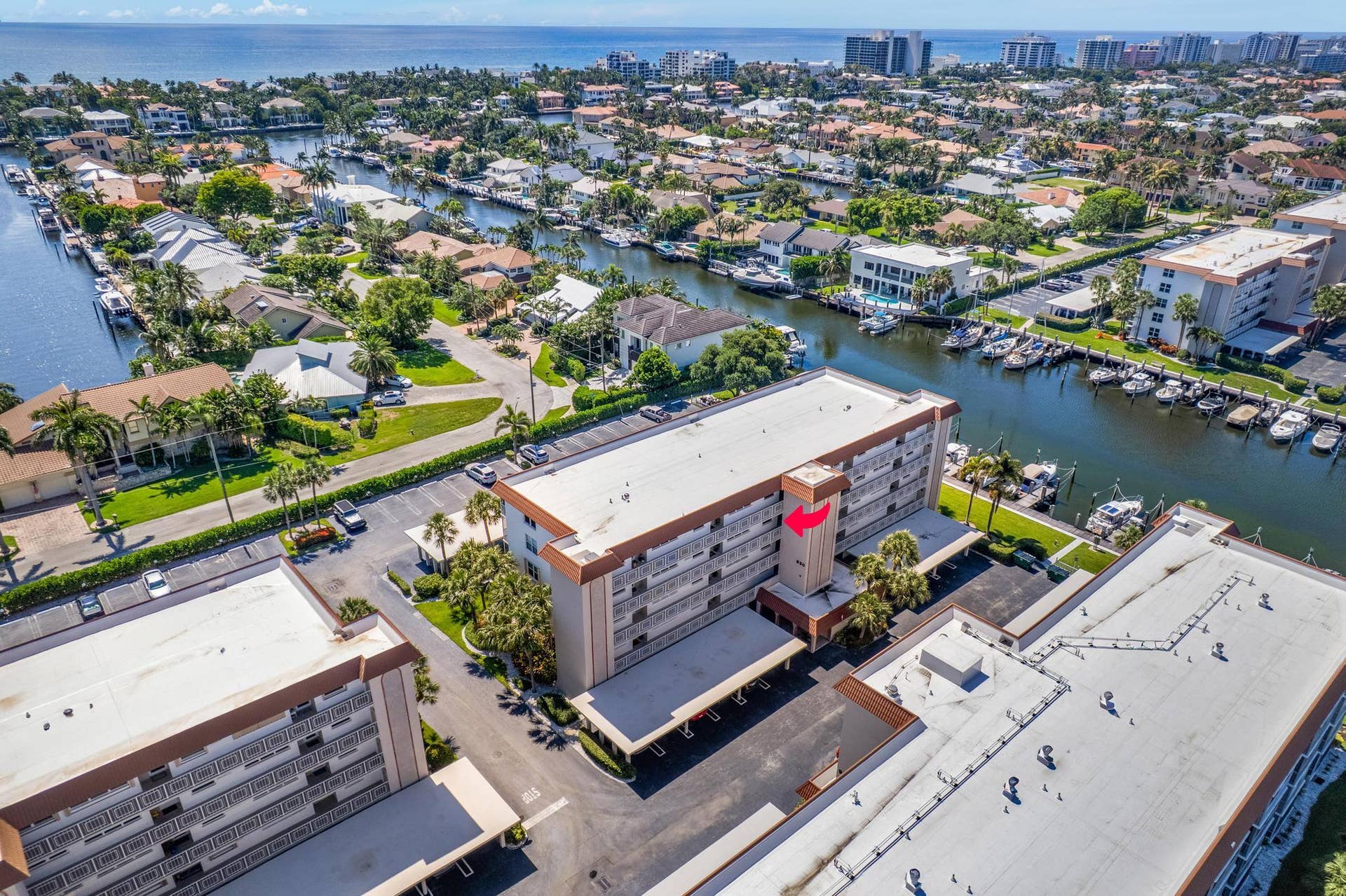 930 DOGWOOD Drive, #457, Delray Beach, FL 33483 4th floor unit w canal views