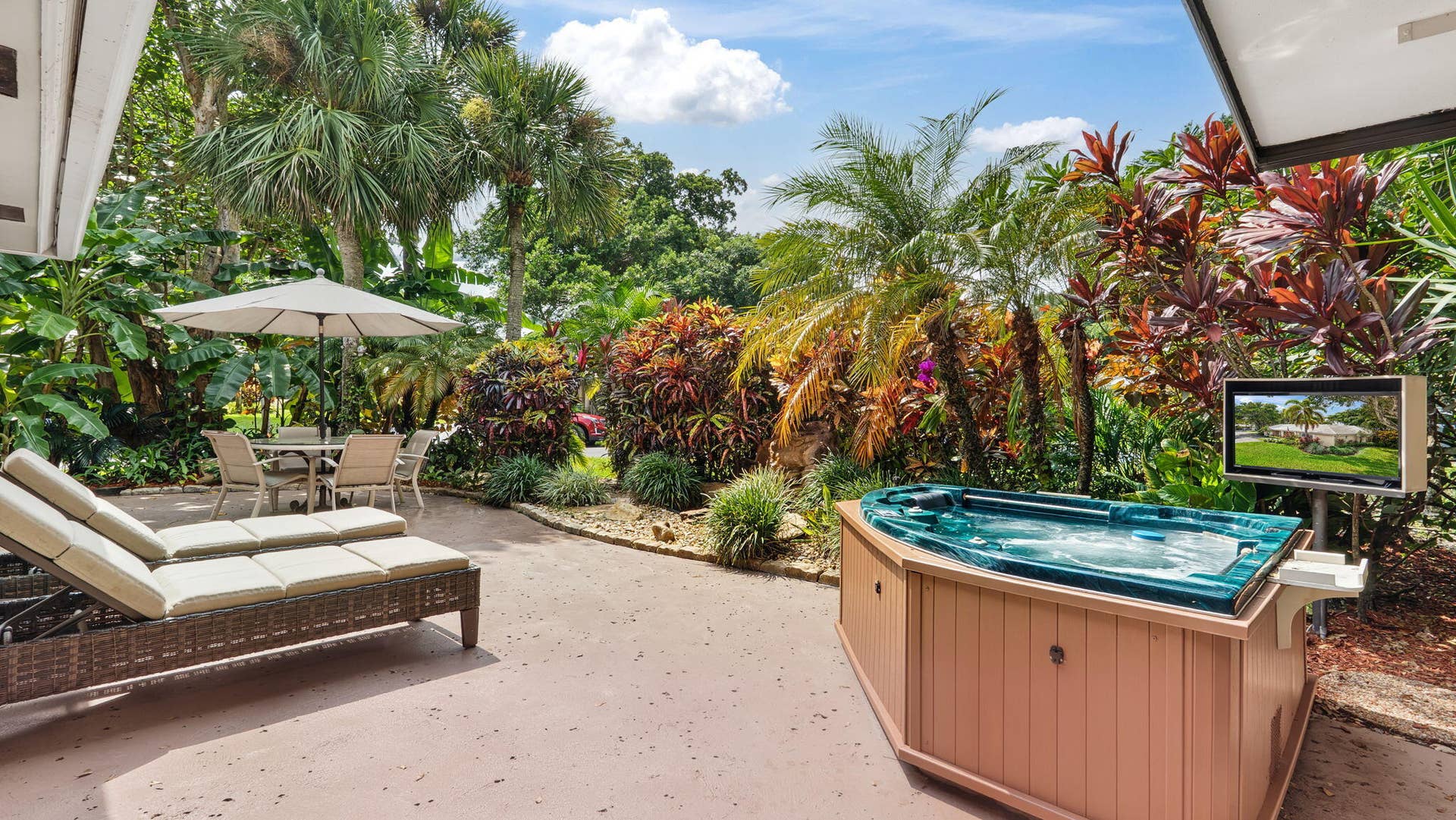 3745 OAKS CLUBHOUSE Drive, #V-8, Pompano Beach, FL 33069 52-web-or-mls-DSC00545_v2