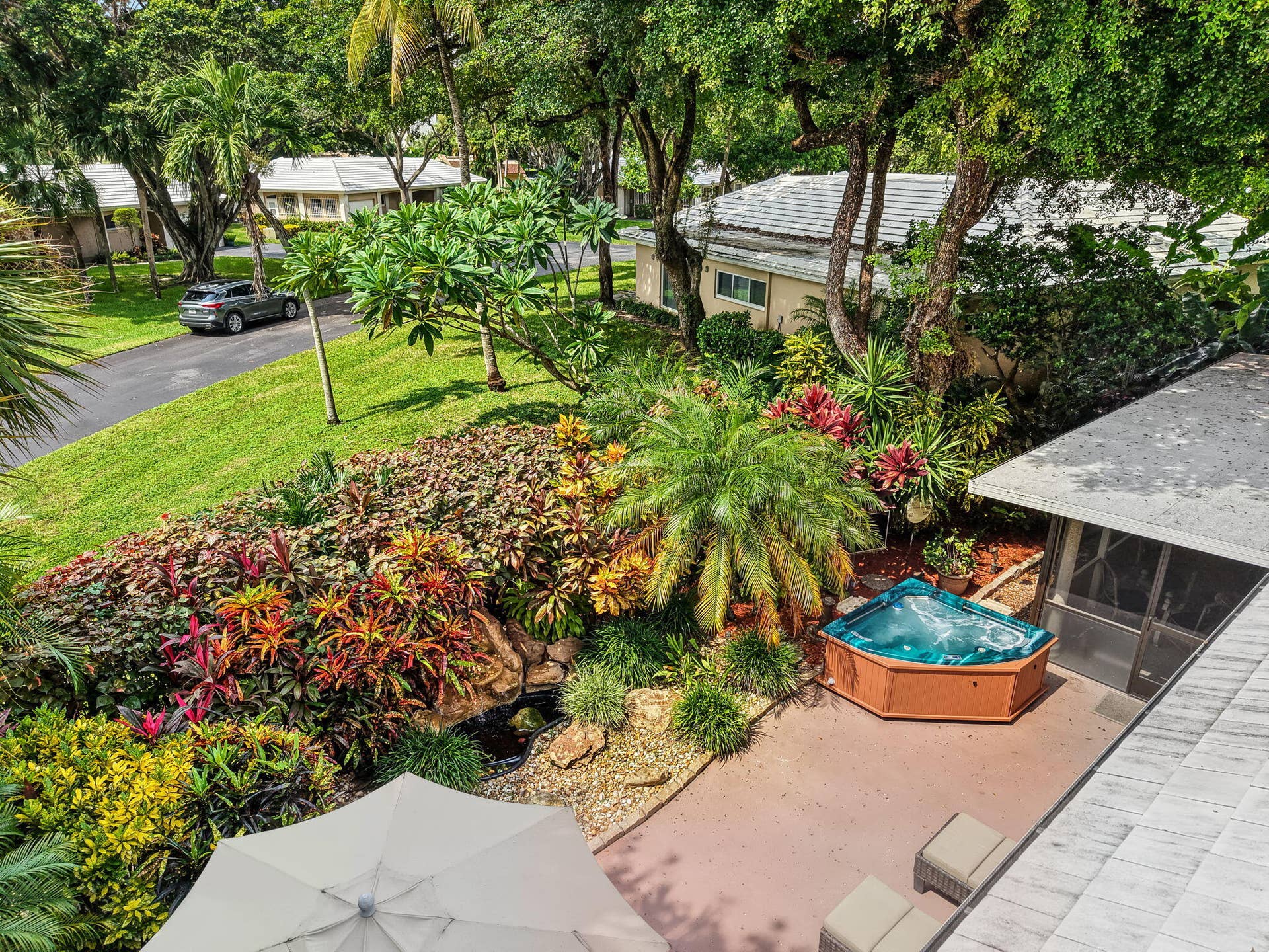 3745 OAKS CLUBHOUSE Drive, #V-8, Pompano Beach, FL 33069 5-web-or-mls-DJI_20261009010526_0507_D_v