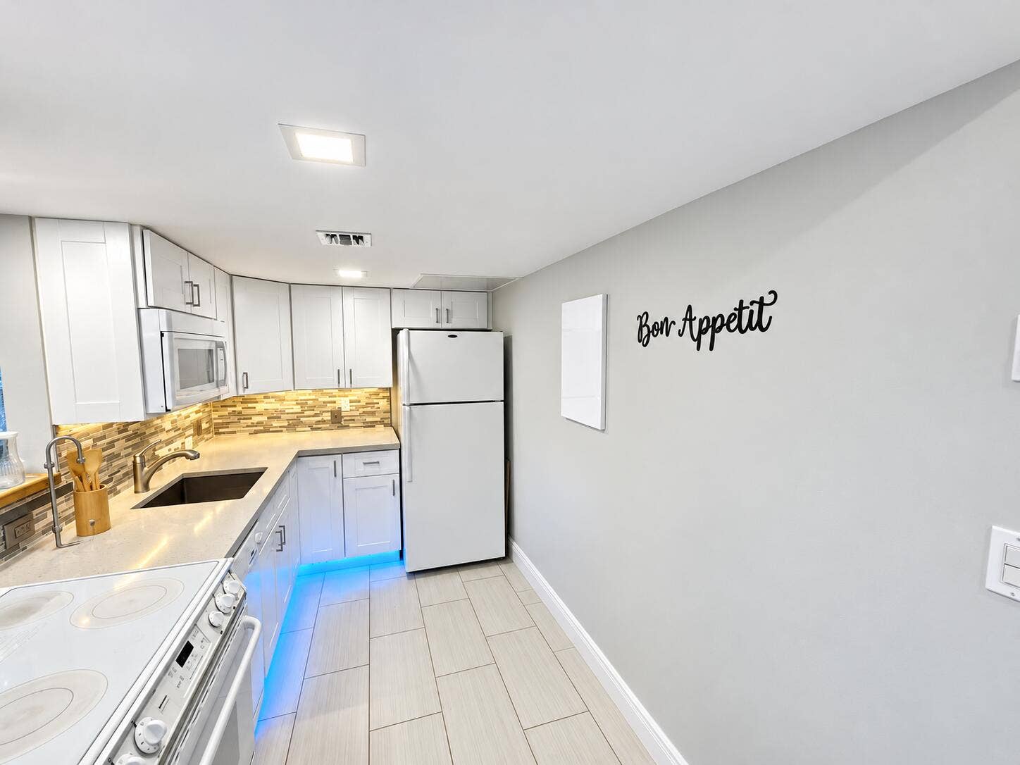 1-unit210-kitchen-enhanced-dd457f08