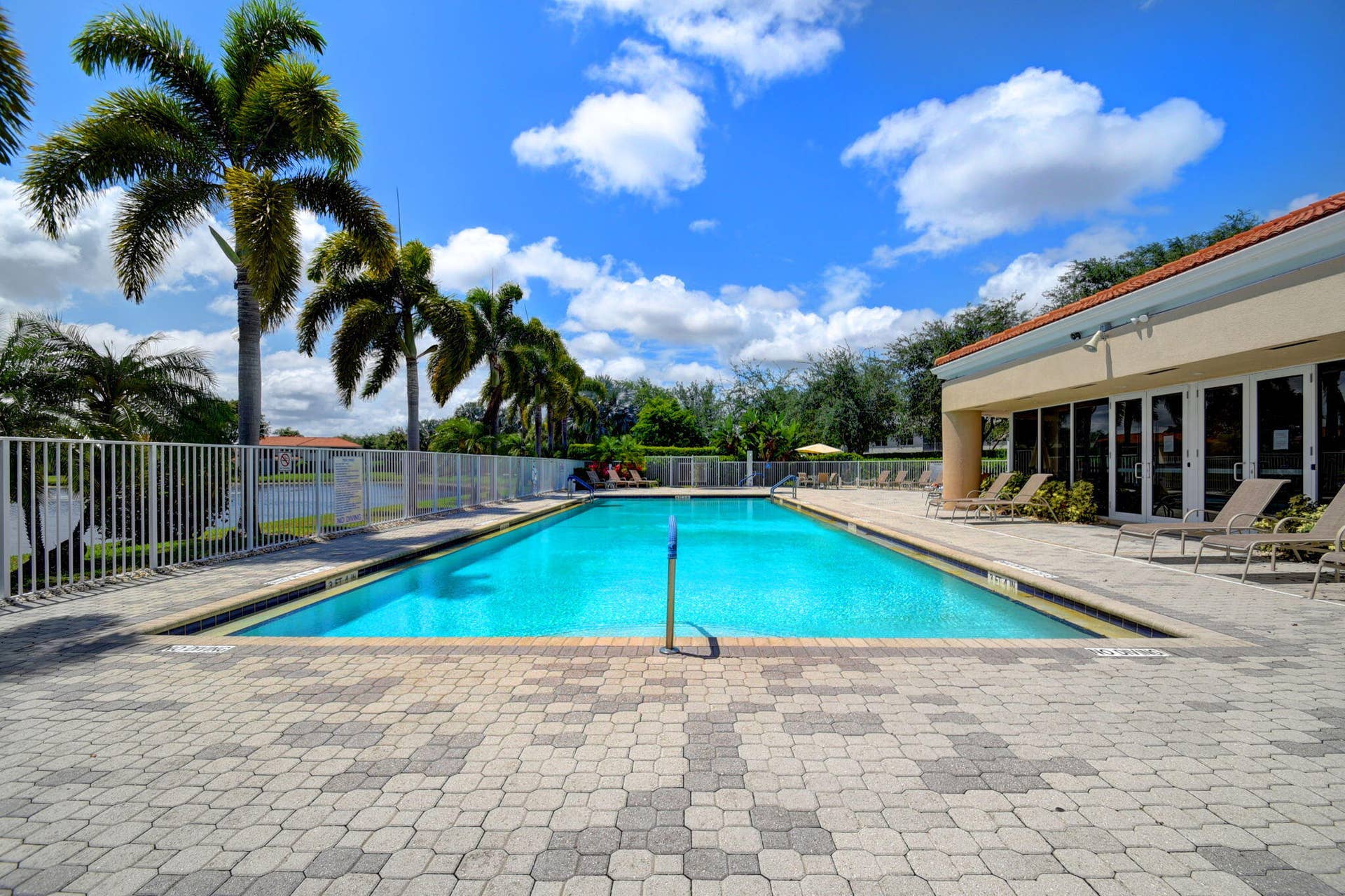 62-web-or-mls-Villa San Remo (1)