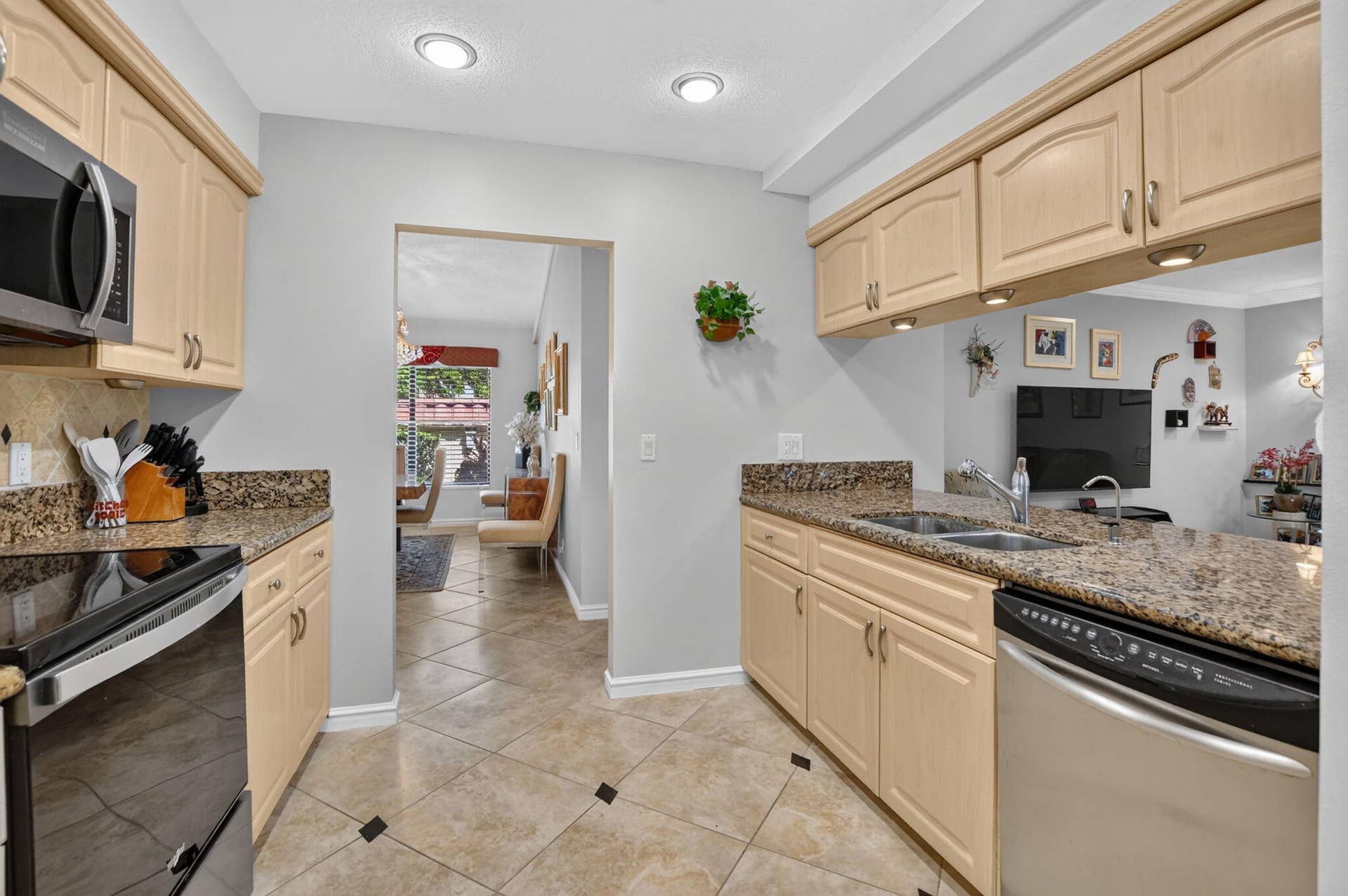 22233 LARKSPUR Trail, Boca Raton, FL 33433 22-web-or-mls-DSC_9918