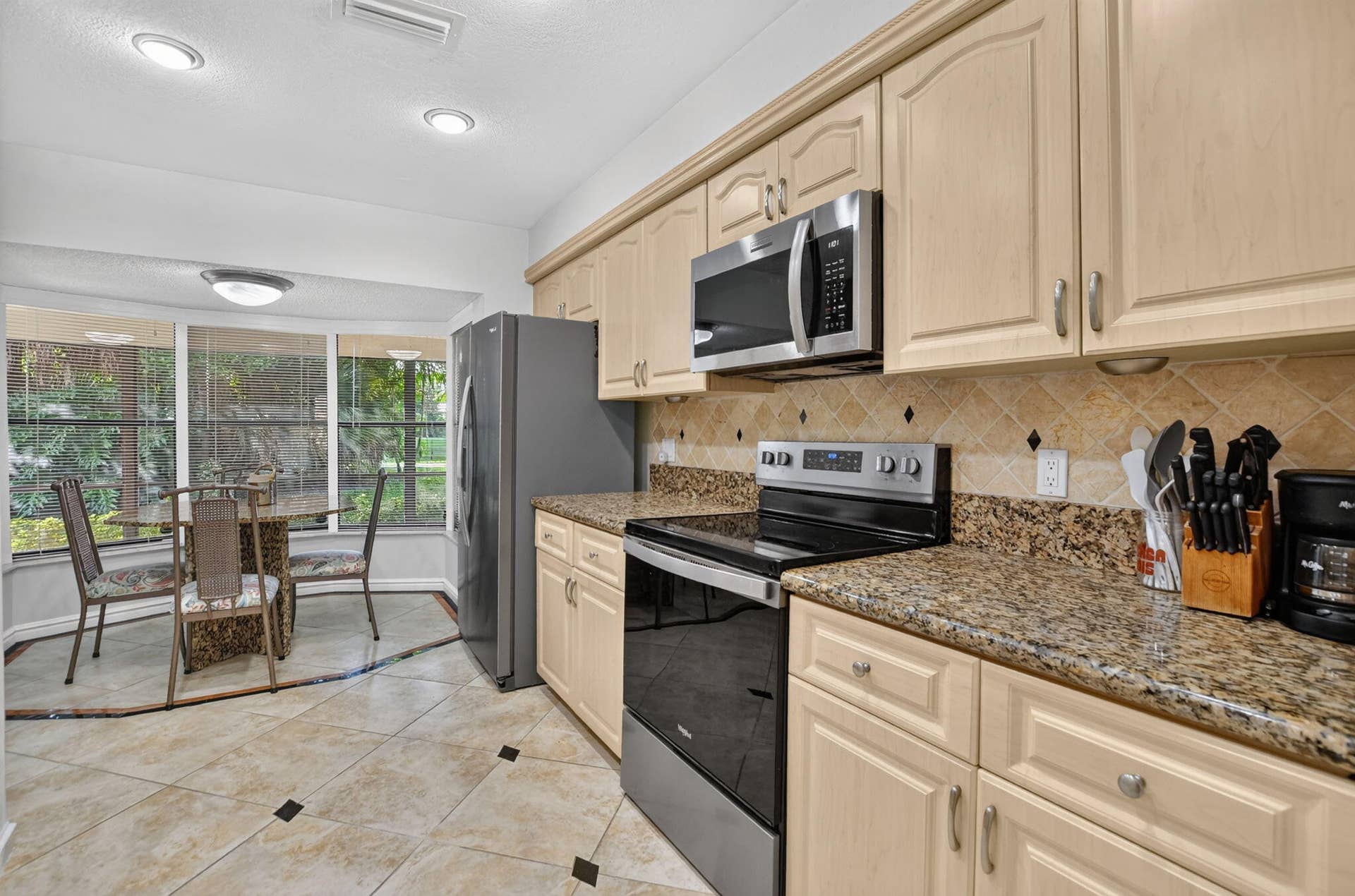 22233 LARKSPUR Trail, Boca Raton, FL 33433 23-web-or-mls-DSC_9923