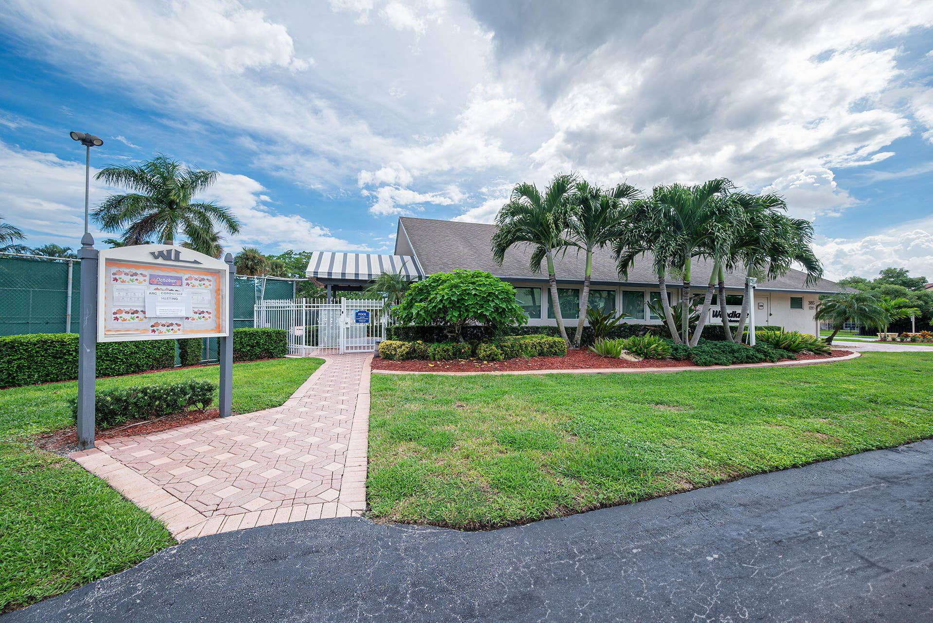 2815 SW 2ND Street, Delray Beach, FL 33445 34