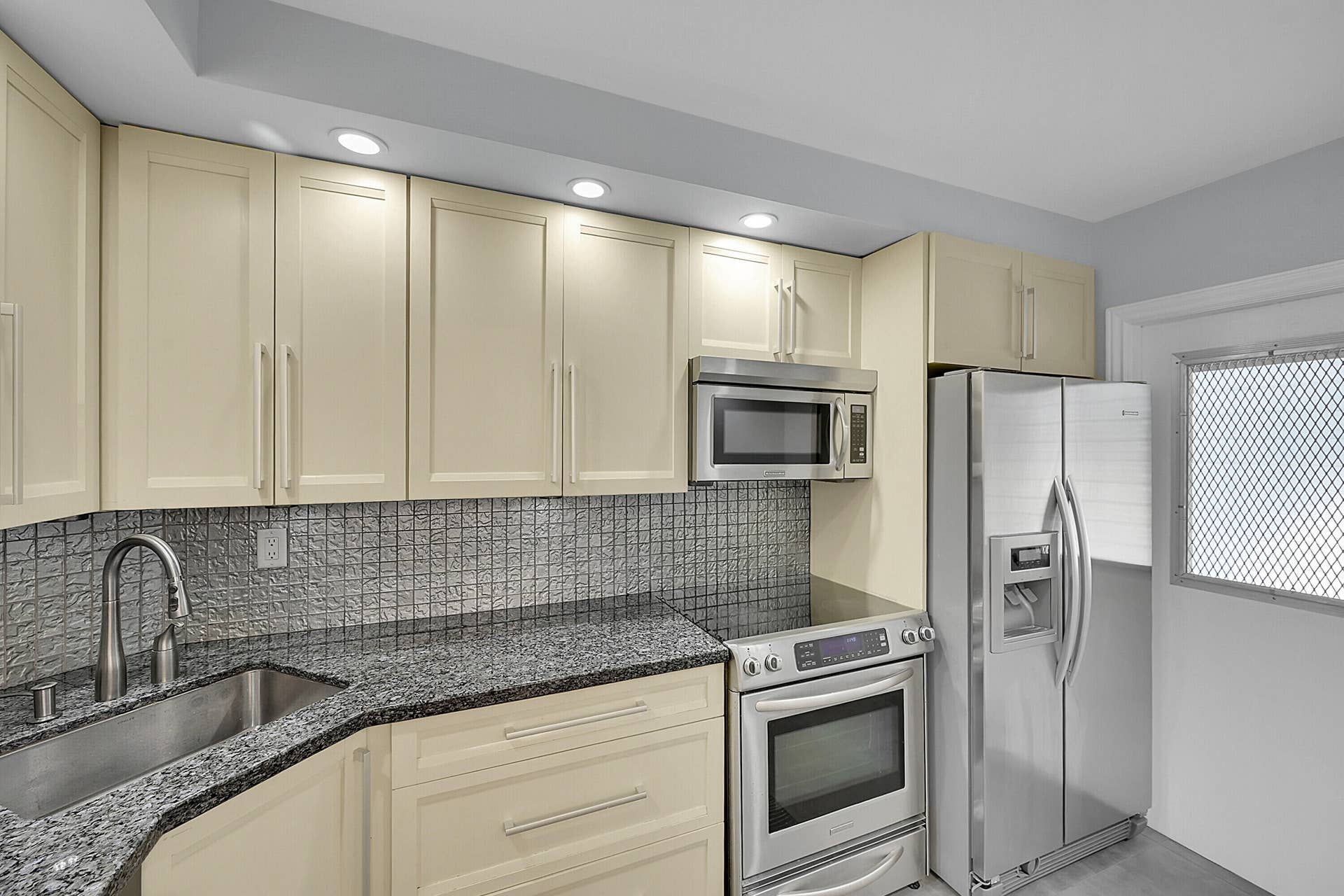 800 E Camino Real, #305, Boca Raton, FL 33432 800 E Camino Real 305