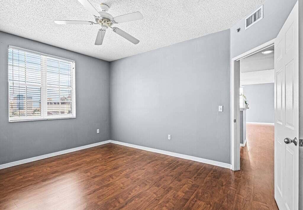 616 Clearwater Park Road, West Palm Beach, FL 33401 1112 Master Suite #2 empty