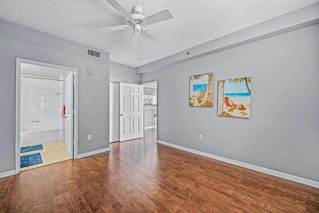 616 Clearwater Park Road, West Palm Beach, FL 33401 1112 Master Suite #1