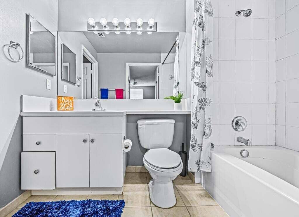 616 Clearwater Park Road, West Palm Beach, FL 33401 1112 Master Suite #2 BR 2