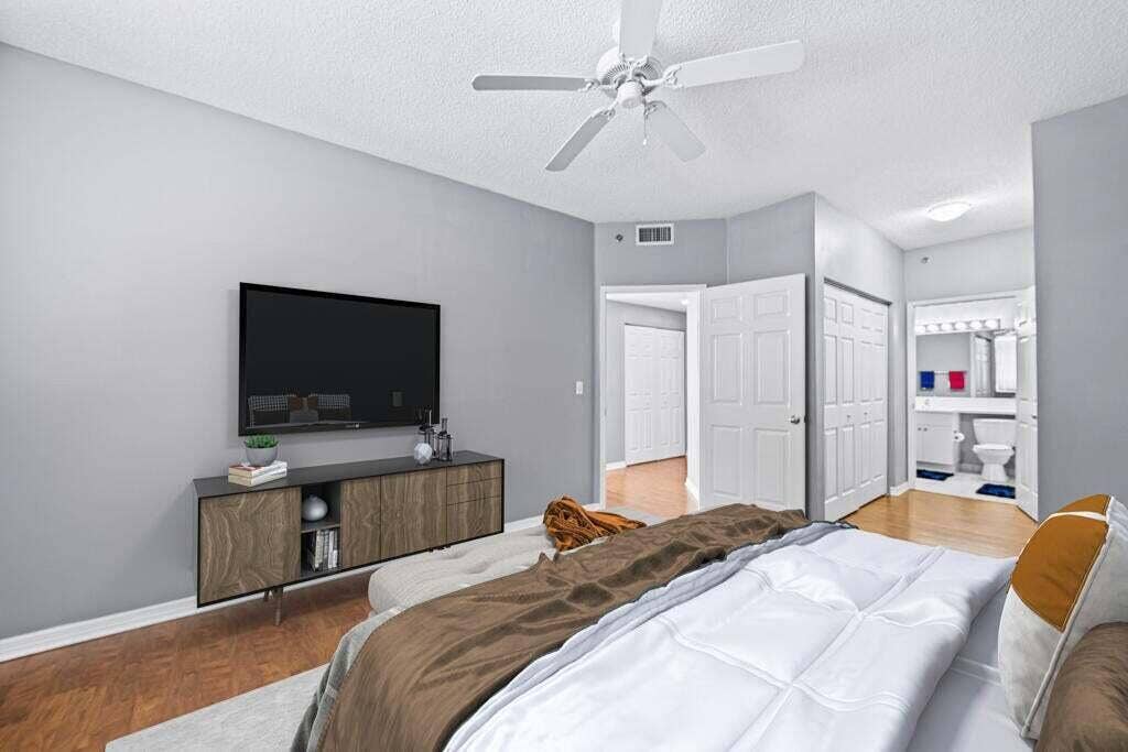616 Clearwater Park Road, West Palm Beach, FL 33401 1112 Master Suite #2 View of hallway and