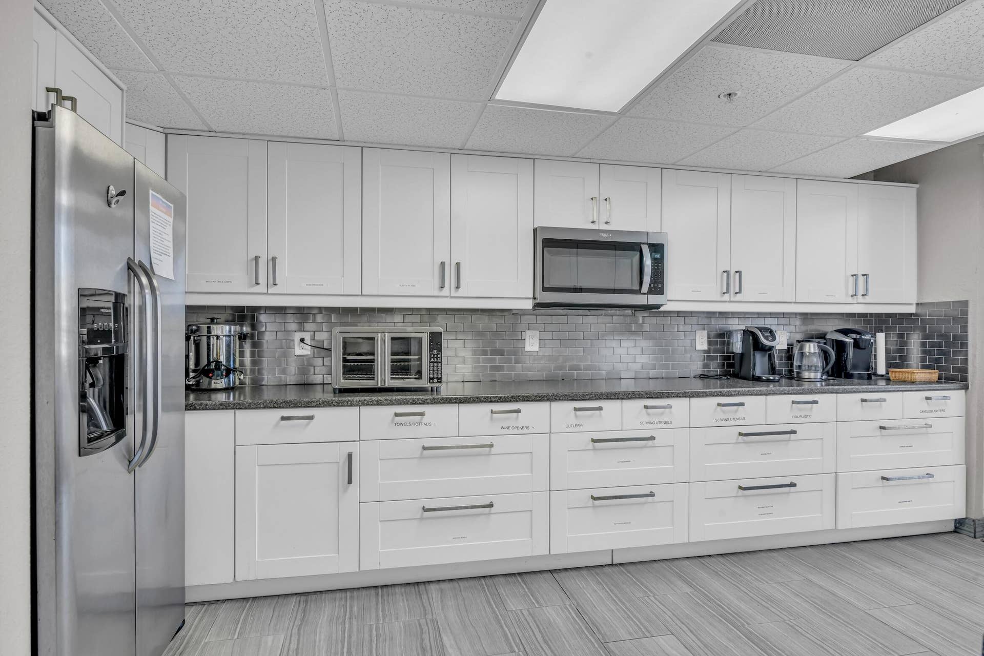 2880 NE 14TH ST Causeway, #213, Pompano Beach, FL 33062 Community Room, Kitchen