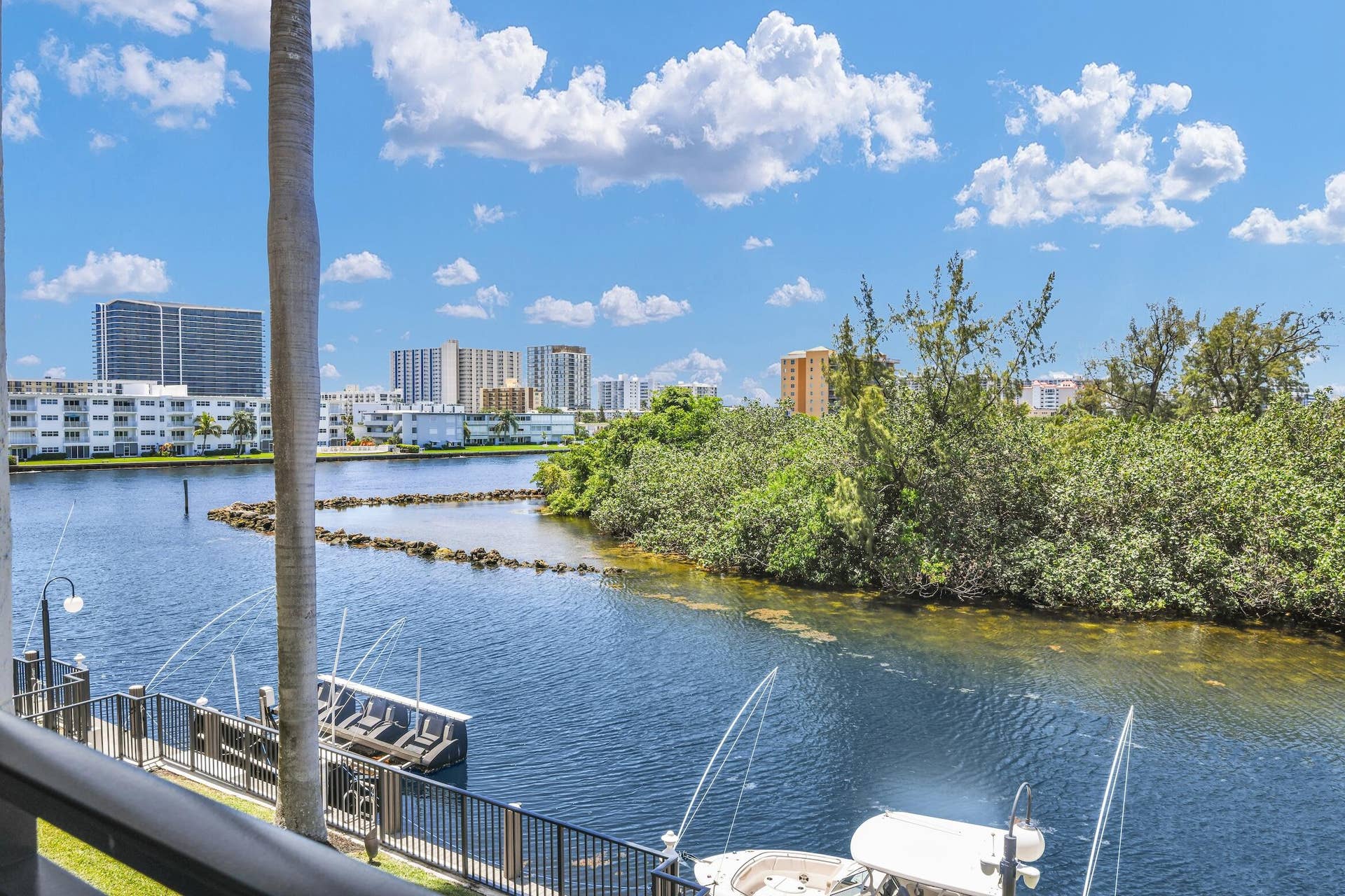 2880 NE 14TH ST Causeway, #213, Pompano Beach, FL 33062 Canal to Intracoastal