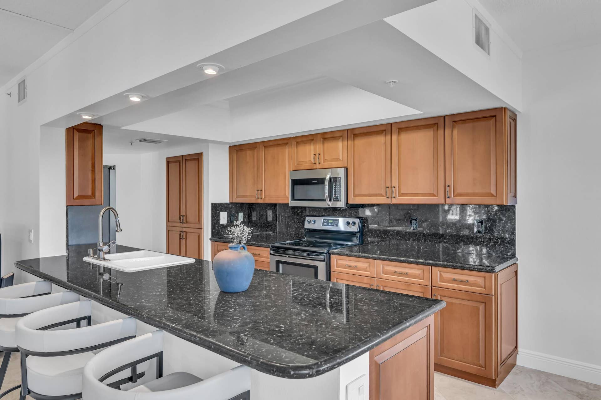 2880 NE 14TH ST Causeway, #213, Pompano Beach, FL 33062 2880 NE 14th Street Cswy 213, Pompano Be