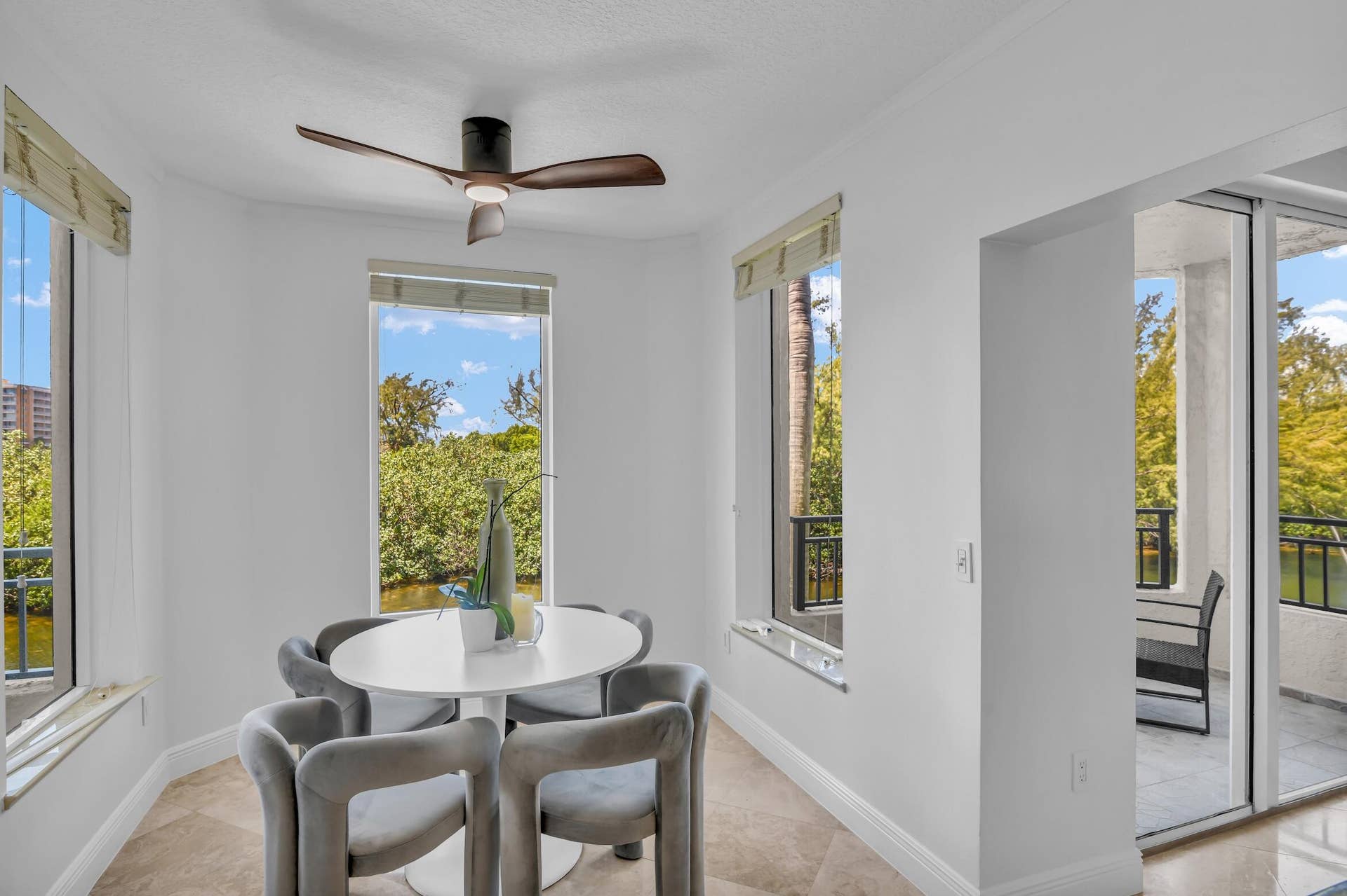 2880 NE 14TH ST Causeway, #213, Pompano Beach, FL 33062 2880 NE 14th Street Cswy 213, Pompano Be