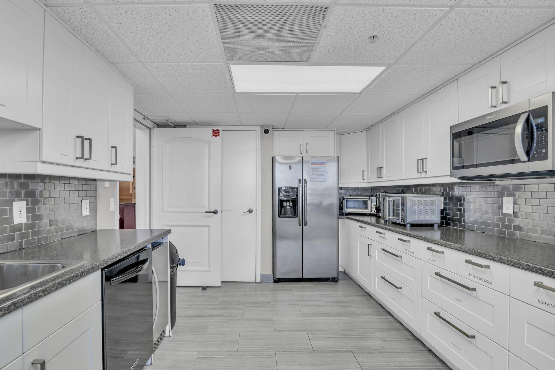 2880 NE 14TH ST Causeway, #213, Pompano Beach, FL 33062 Community Room, Kitchen