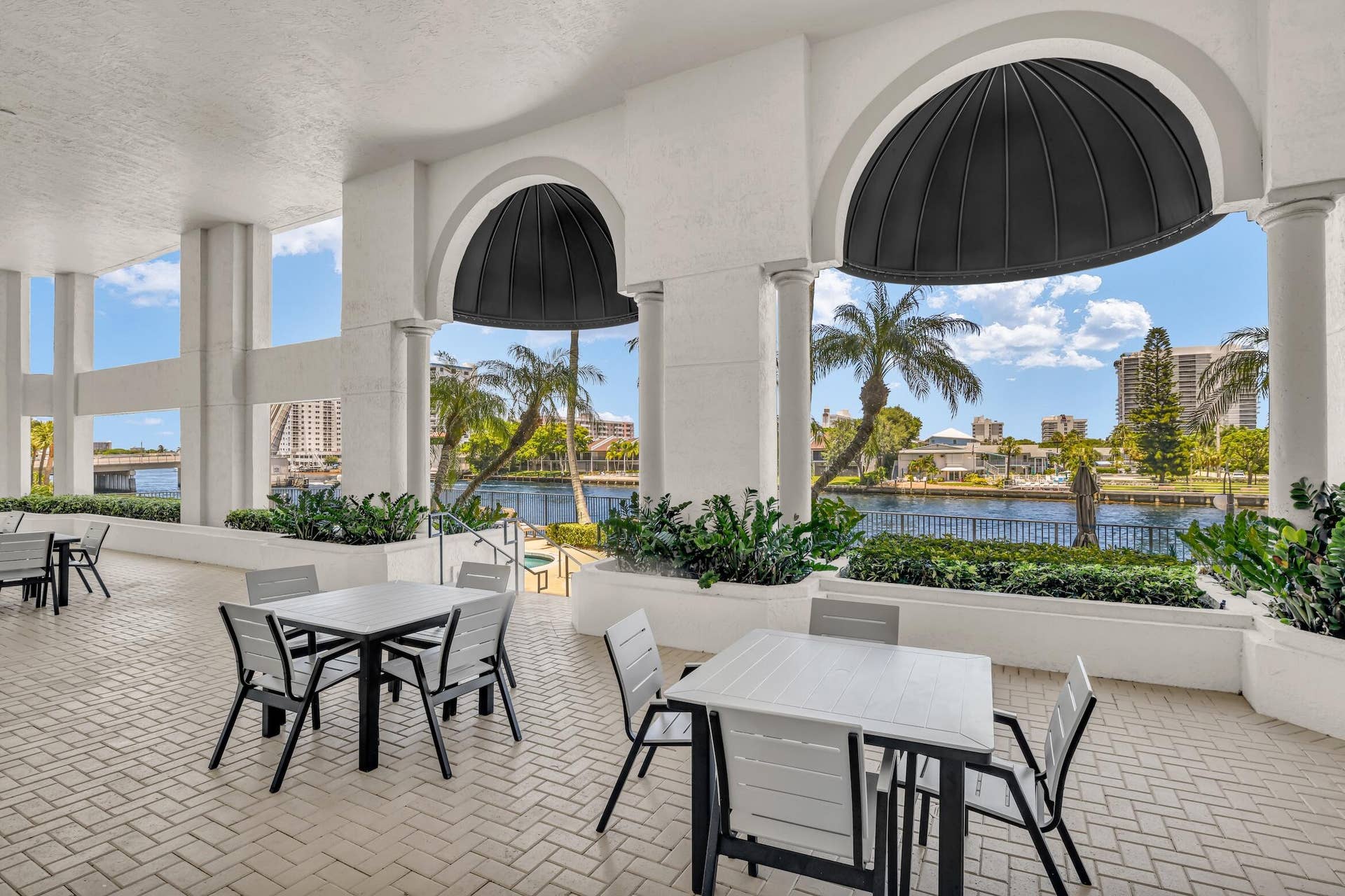 2880 NE 14TH ST Causeway, #213, Pompano Beach, FL 33062 Community Common Area