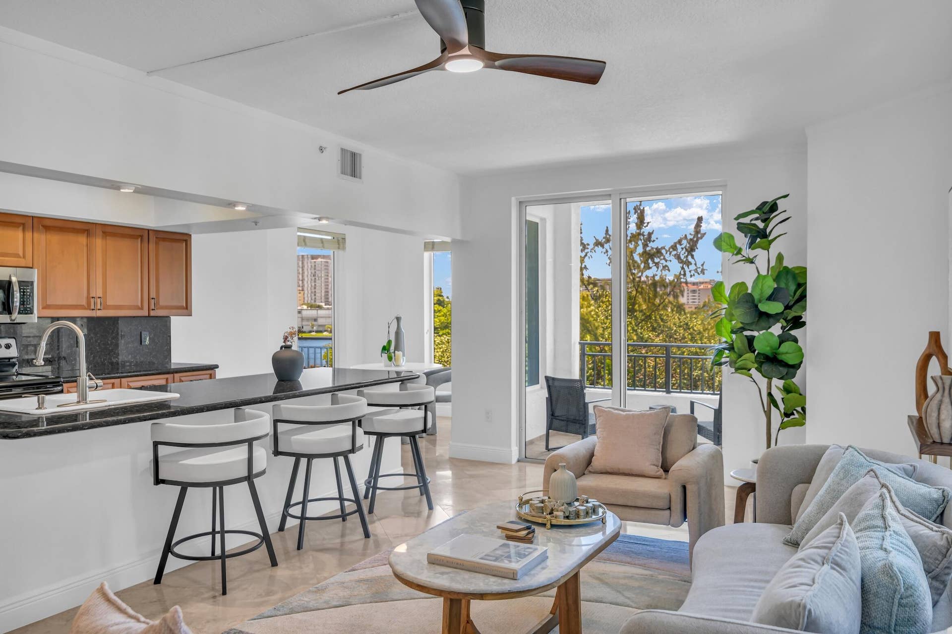 2880 NE 14TH ST Causeway, #213, Pompano Beach, FL 33062 2880 NE 14th Street Cswy 213, Pompano Be