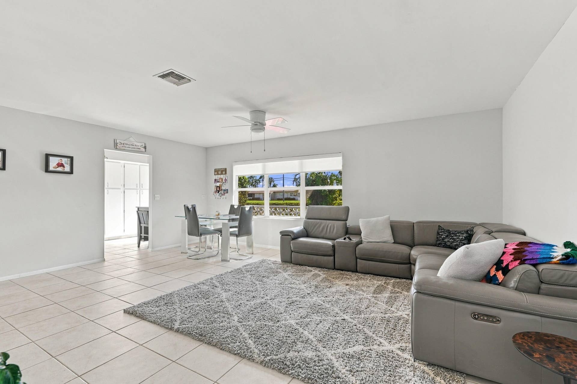 2886 FERNLEY Drive E, #32, West Palm Beach, FL 33415 Living Area