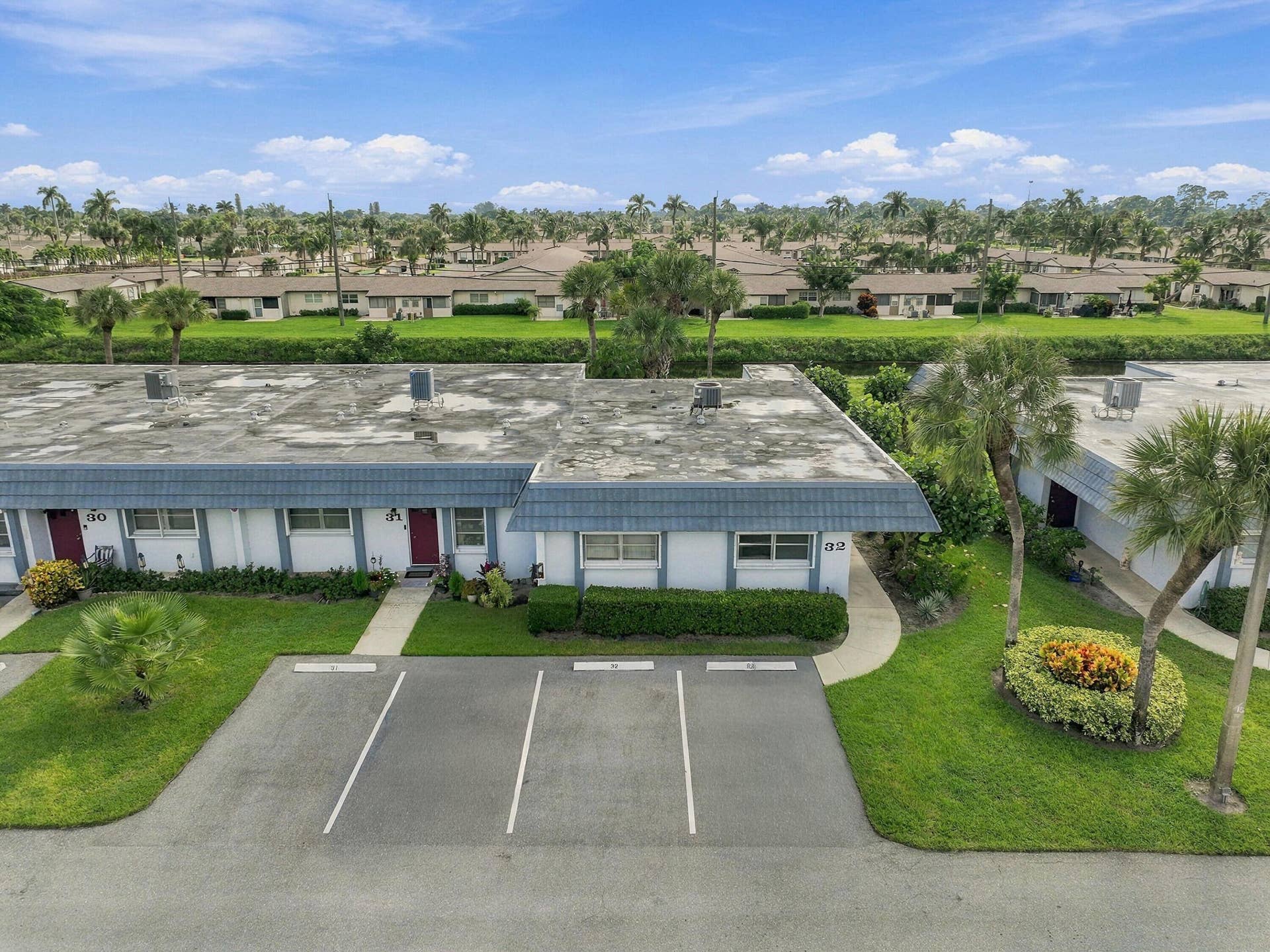 2886 FERNLEY Drive E, #32, West Palm Beach, FL 33415 Aerial Front View