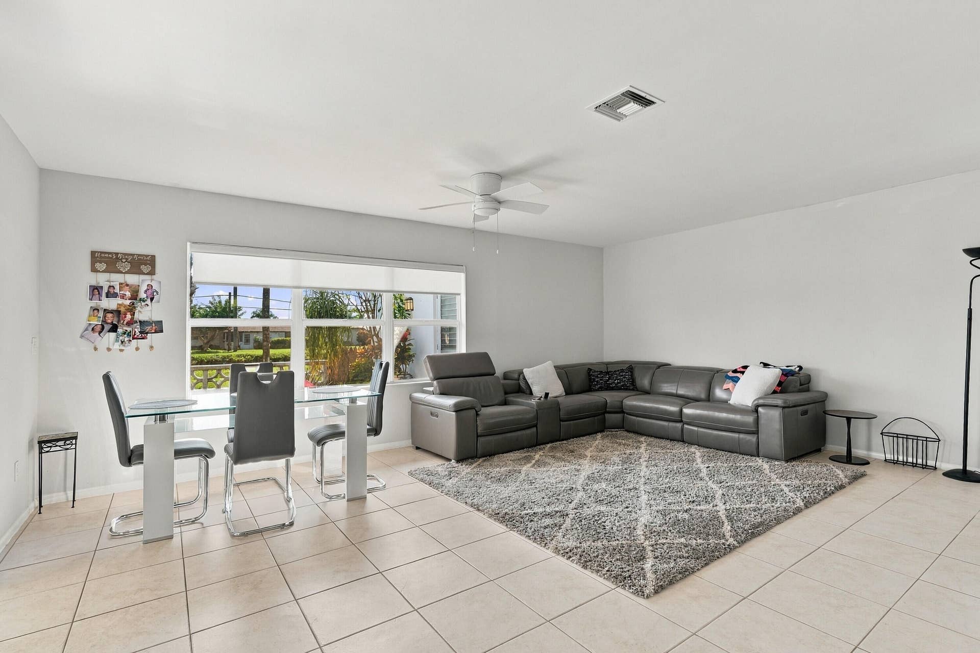 2886 FERNLEY Drive E, #32, West Palm Beach, FL 33415 Living Area