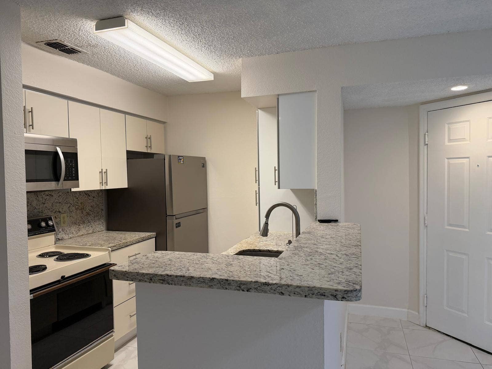 2926 S UNIVERSITY Drive, #6105, Davie, Davie, FL 33328 764b7252-db82-44de-b66f-7b87038bfaa7