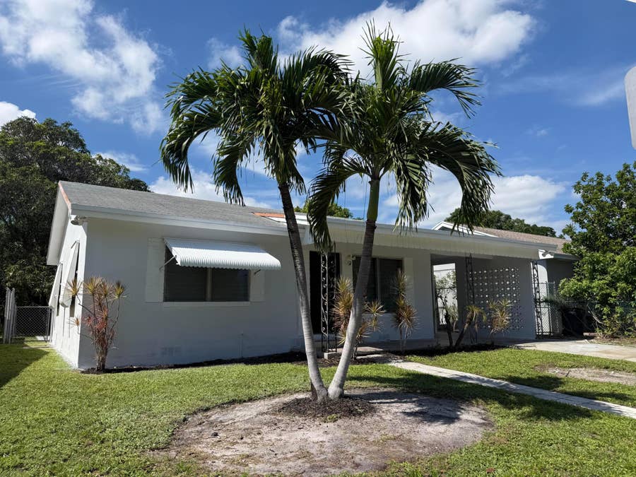 Property photo for 817 S B Street, Lake Worth Beach, FL