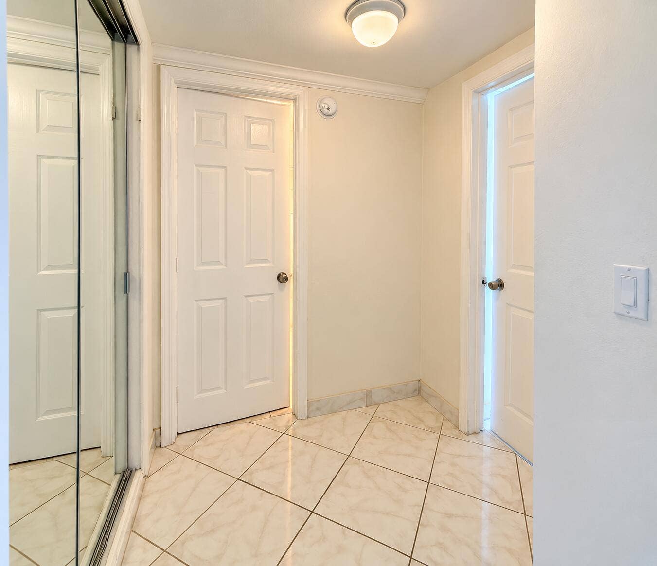 Entrance to the bathroom and room