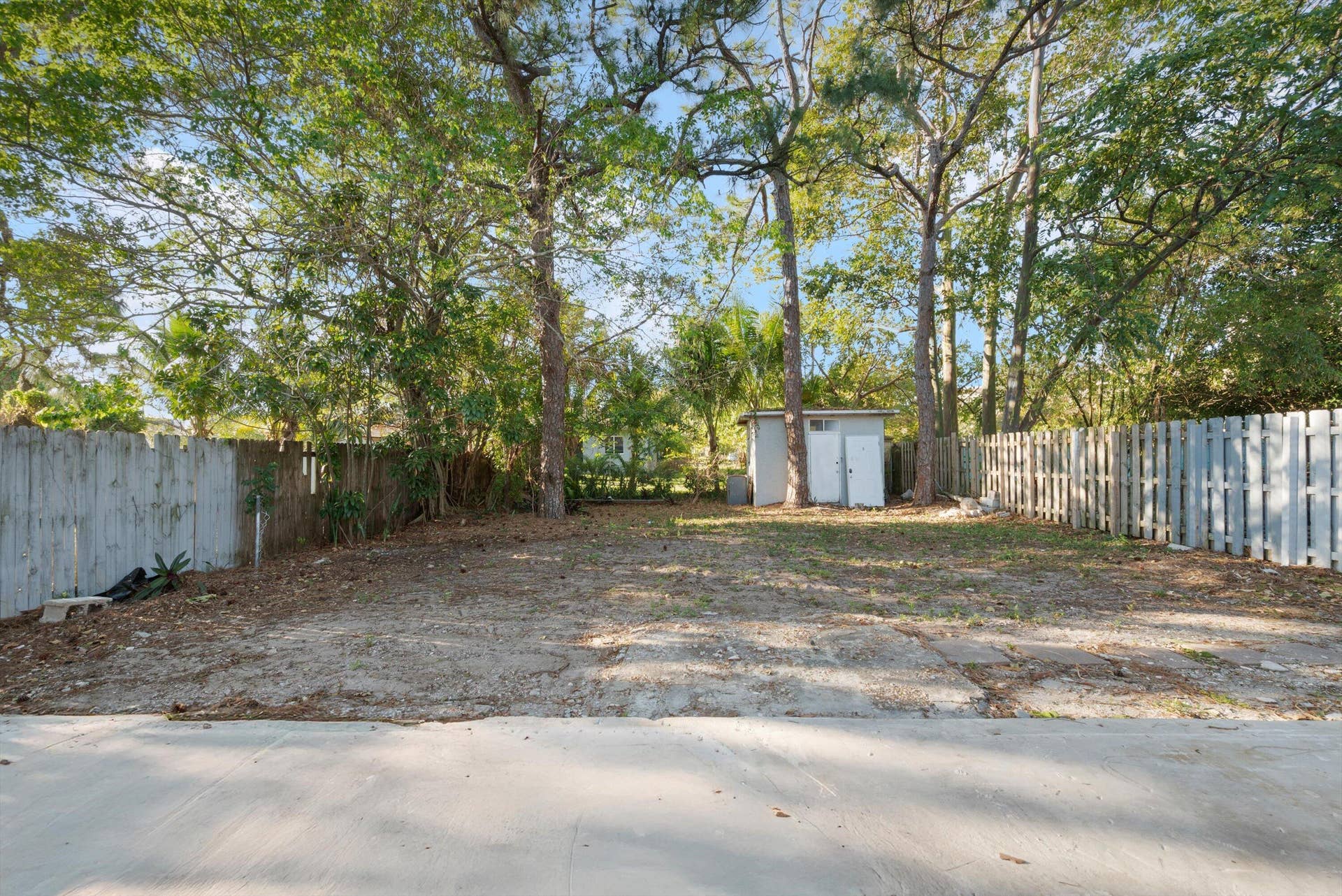 836 SW 13TH Court, Pompano Beach, FL 33060 Backyard