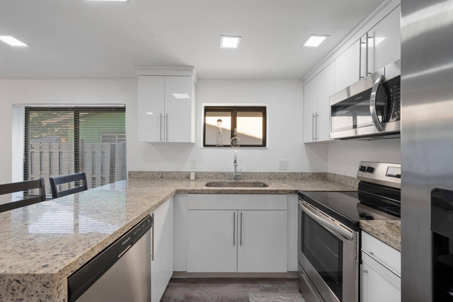 836 SW 13TH Court, Pompano Beach, FL 33060 Kitchen