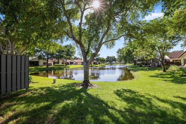 4847 Boxwood Circle - 25.jpg-SMALL