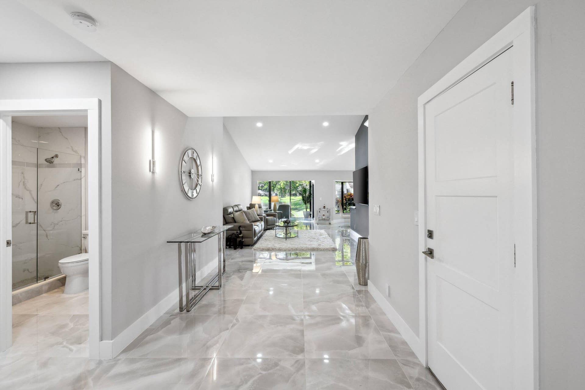4847 Boxwood Circle - 4.jpg-SMALL