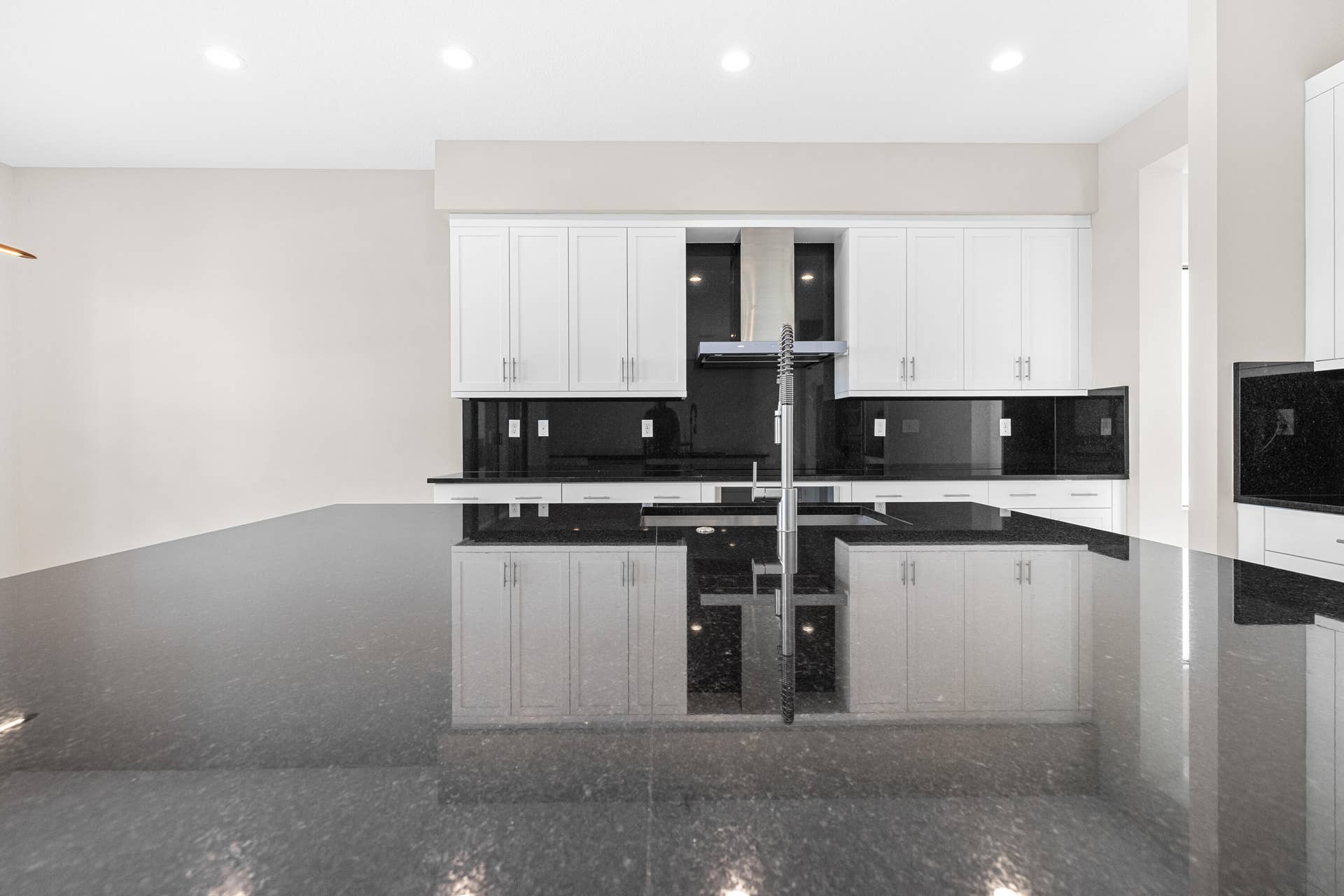 20027 Hirono Lane, Boca Raton, FL 33434 Kitchen
